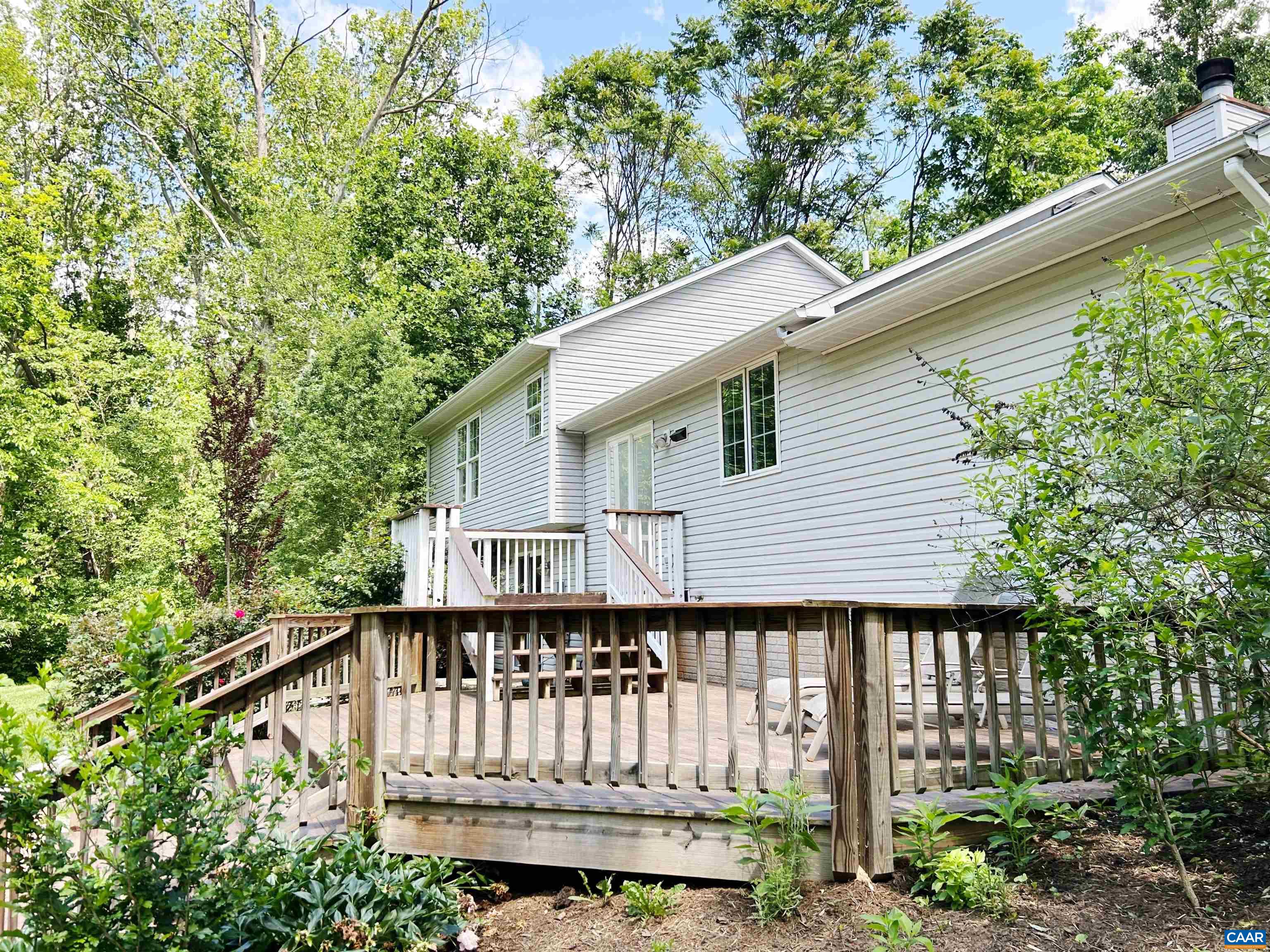 1203 MOUNTAIN RD