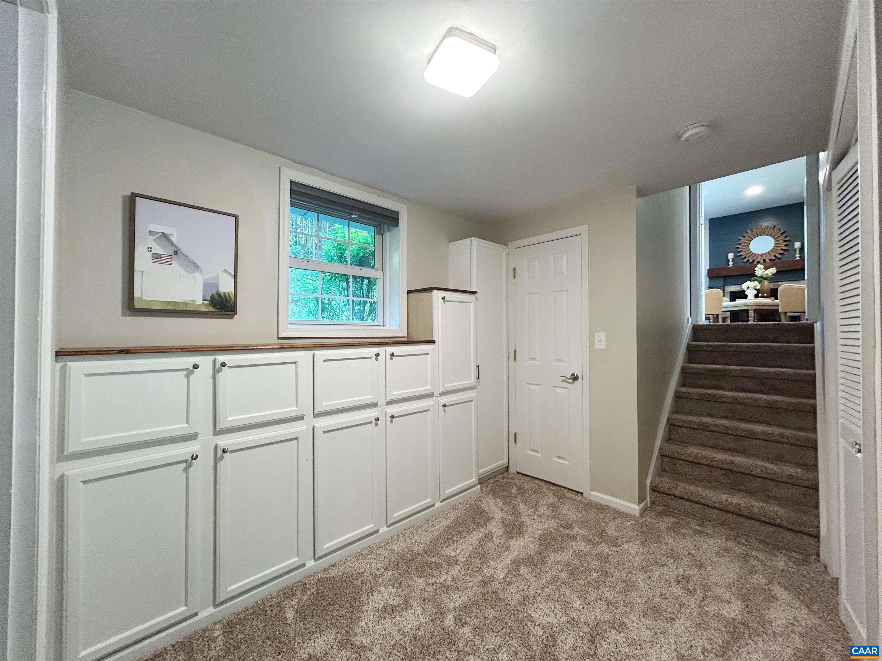 1203 MOUNTAIN RD