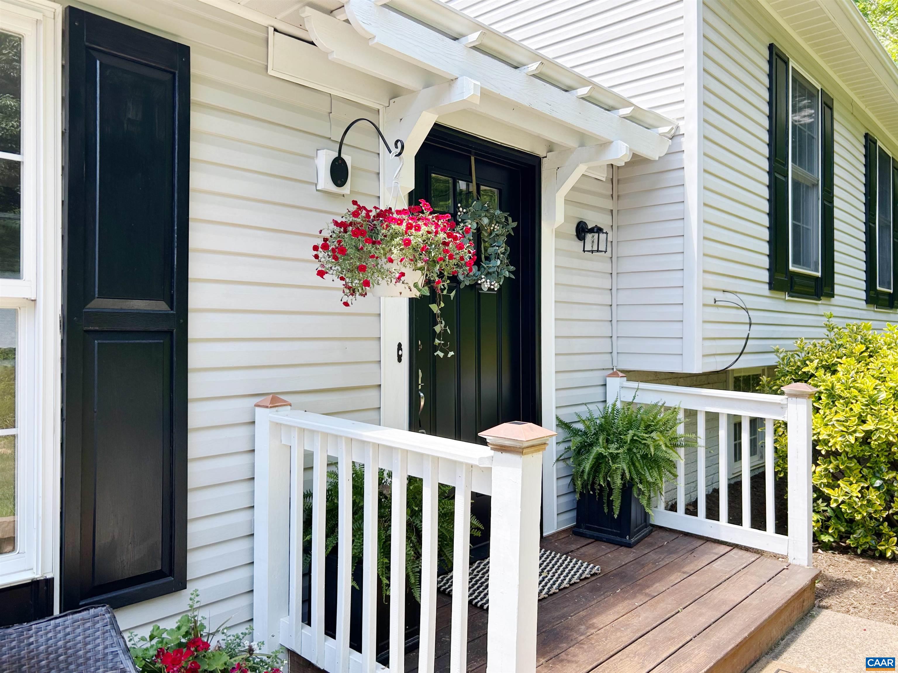 1203 MOUNTAIN RD