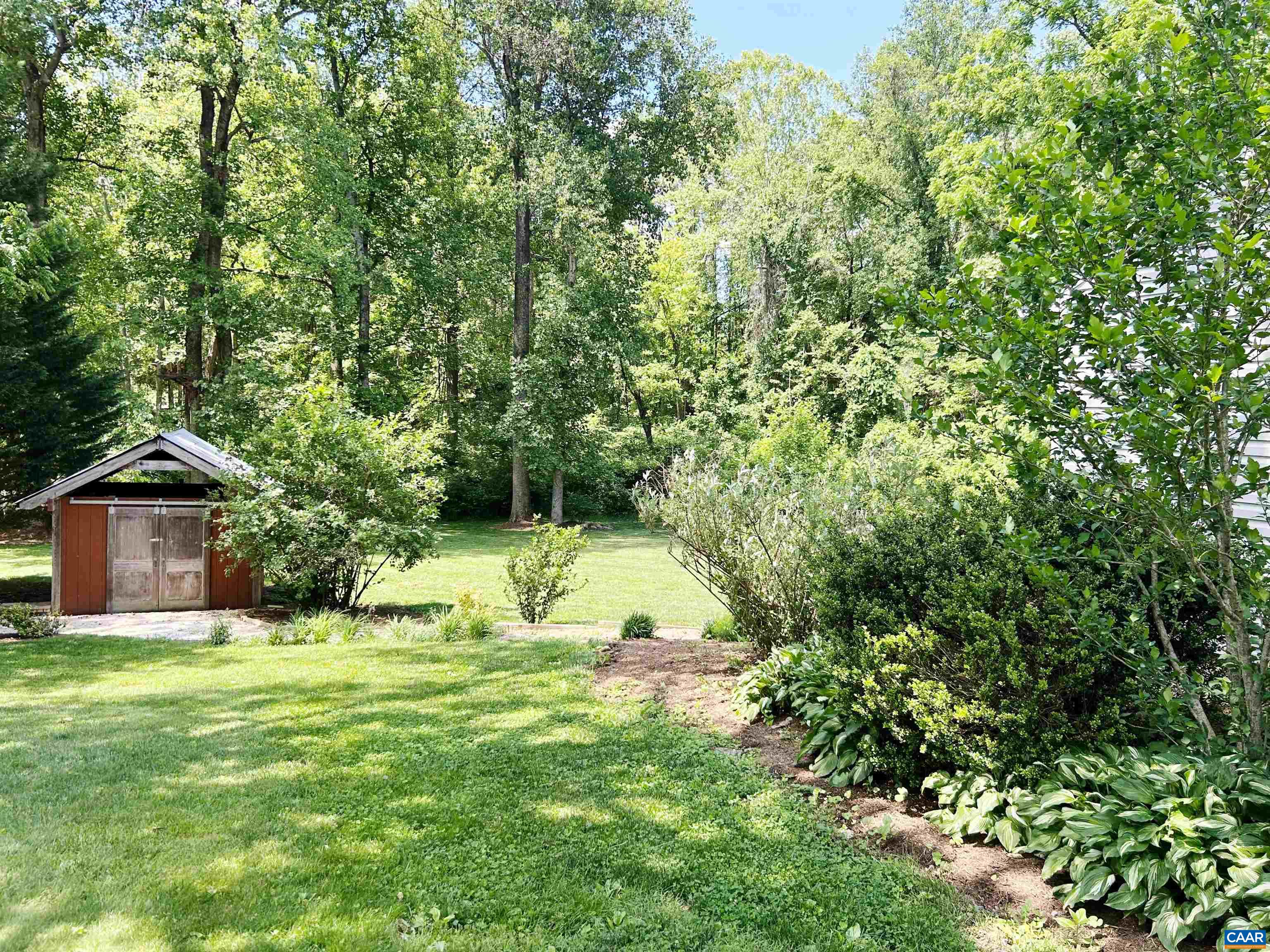 1203 MOUNTAIN RD