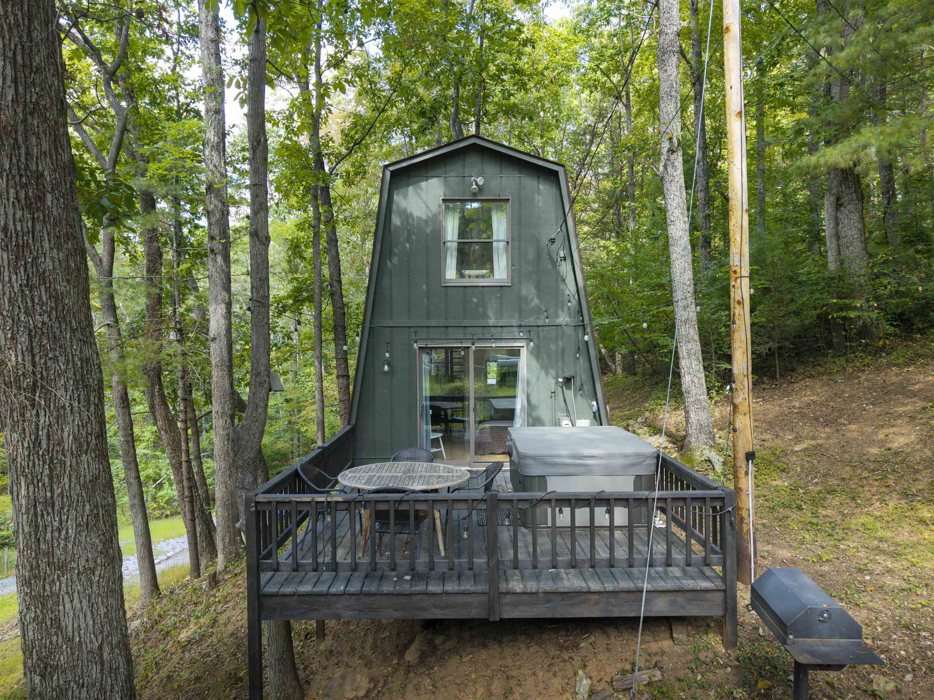 21 CREEKWOOD LN