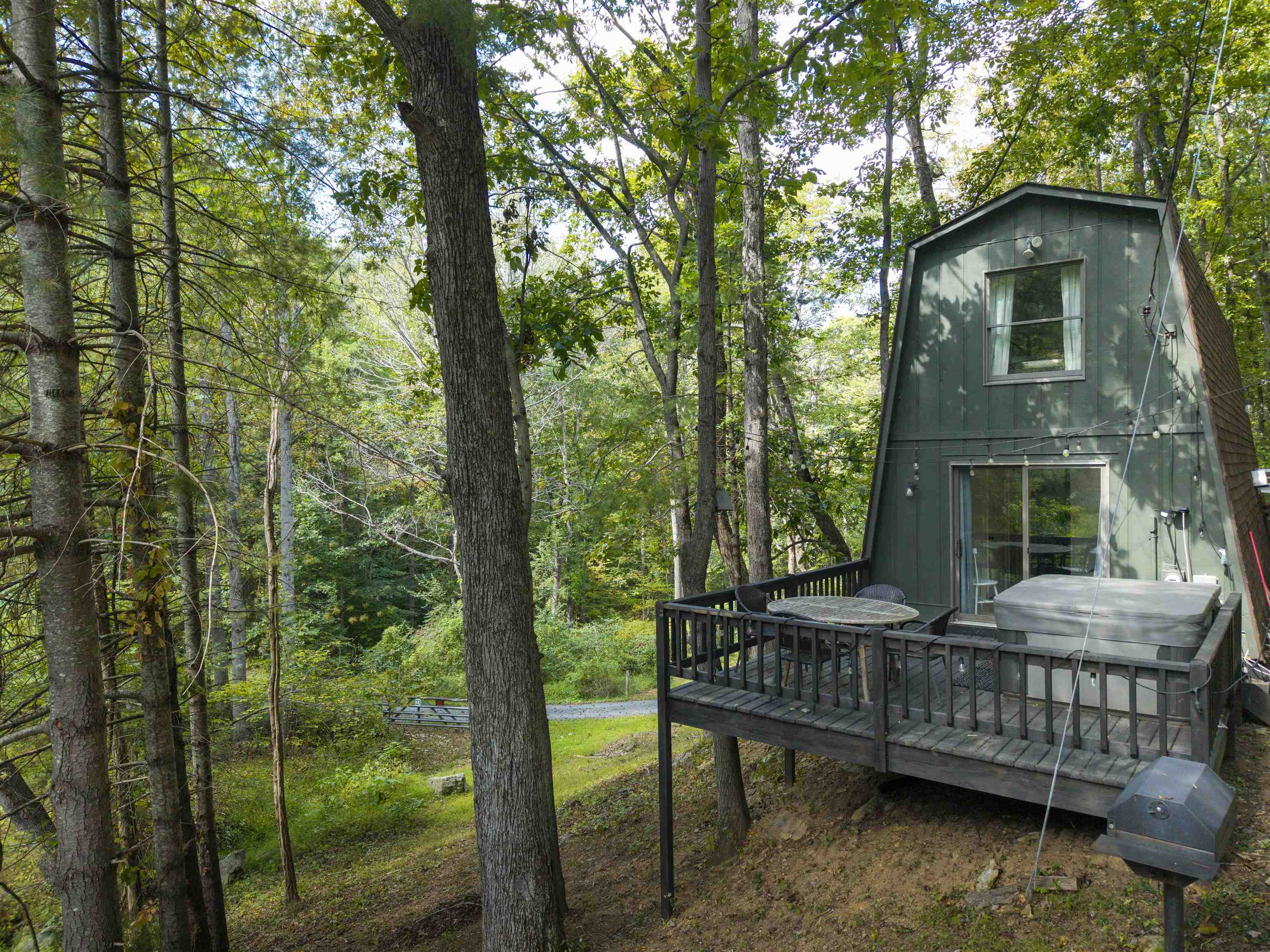 21 CREEKWOOD LN