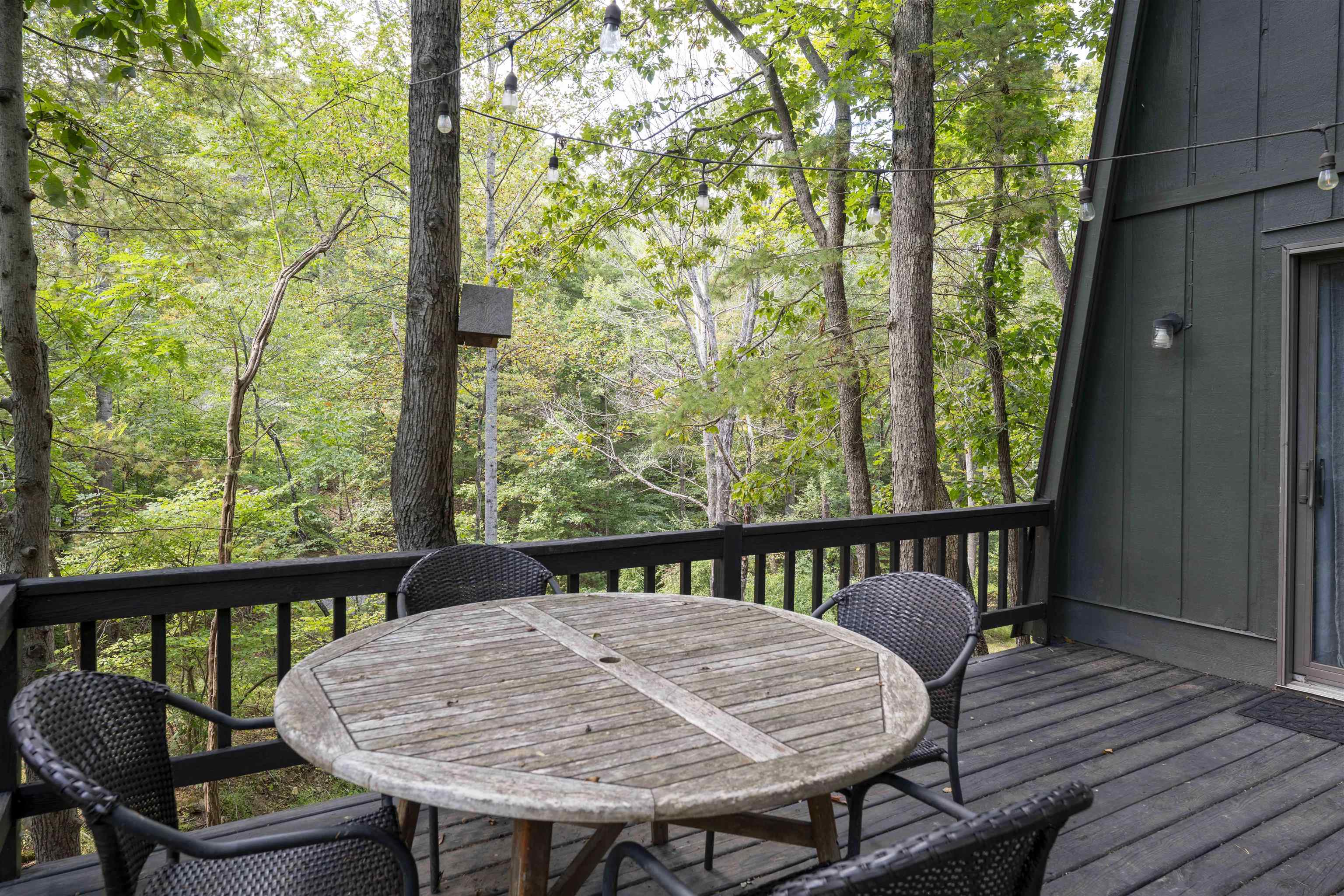 21 CREEKWOOD LN