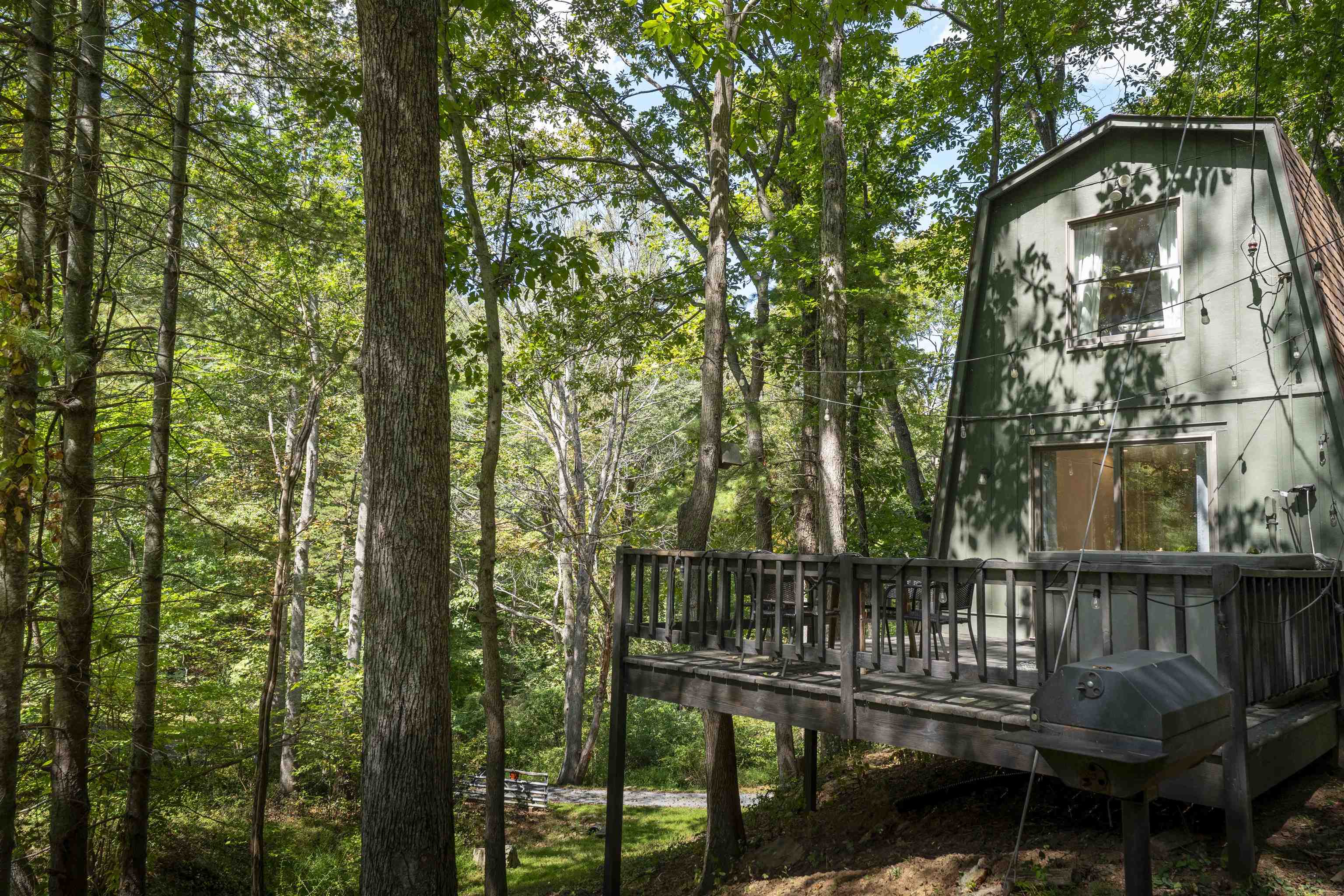 21 CREEKWOOD LN