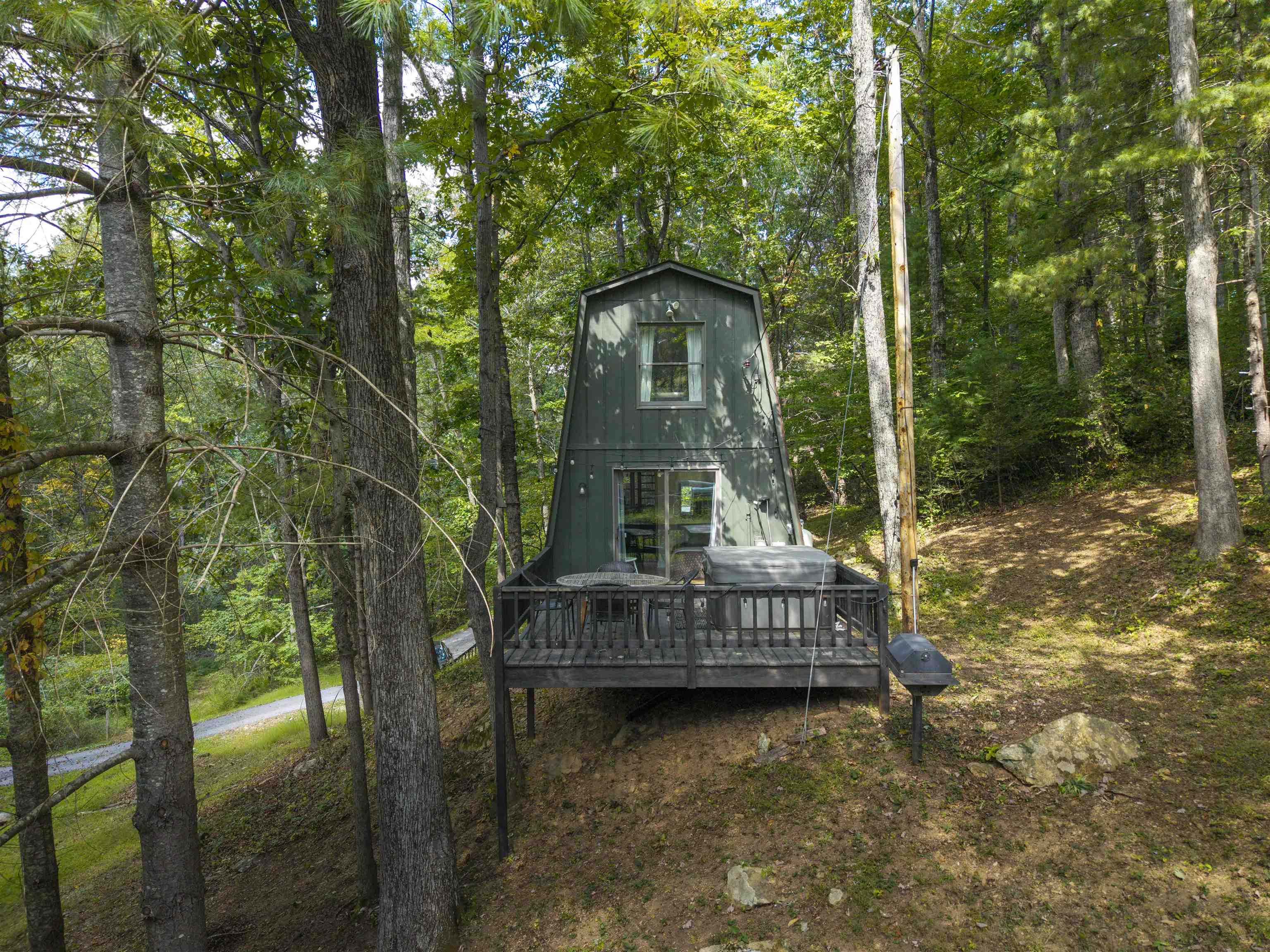 21 CREEKWOOD LN