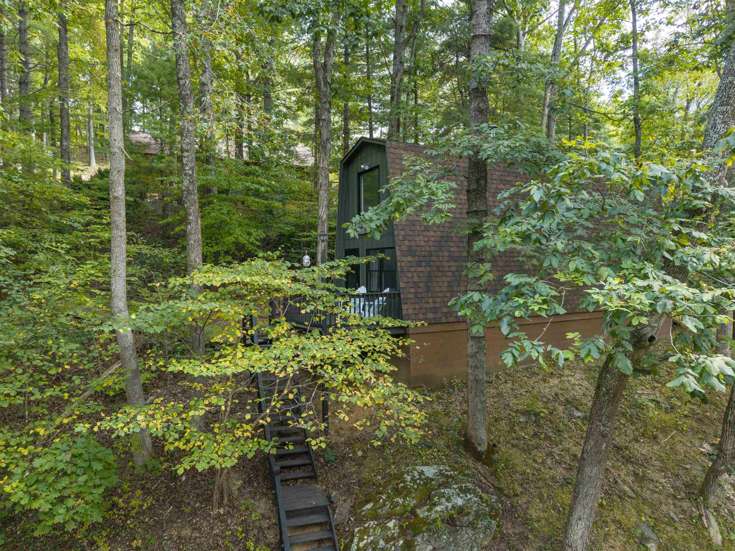 21 CREEKWOOD LN