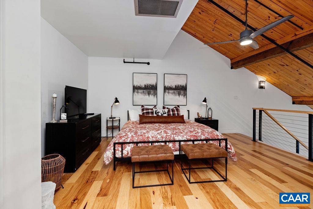 163 MOUNTAIN INN CONDOS