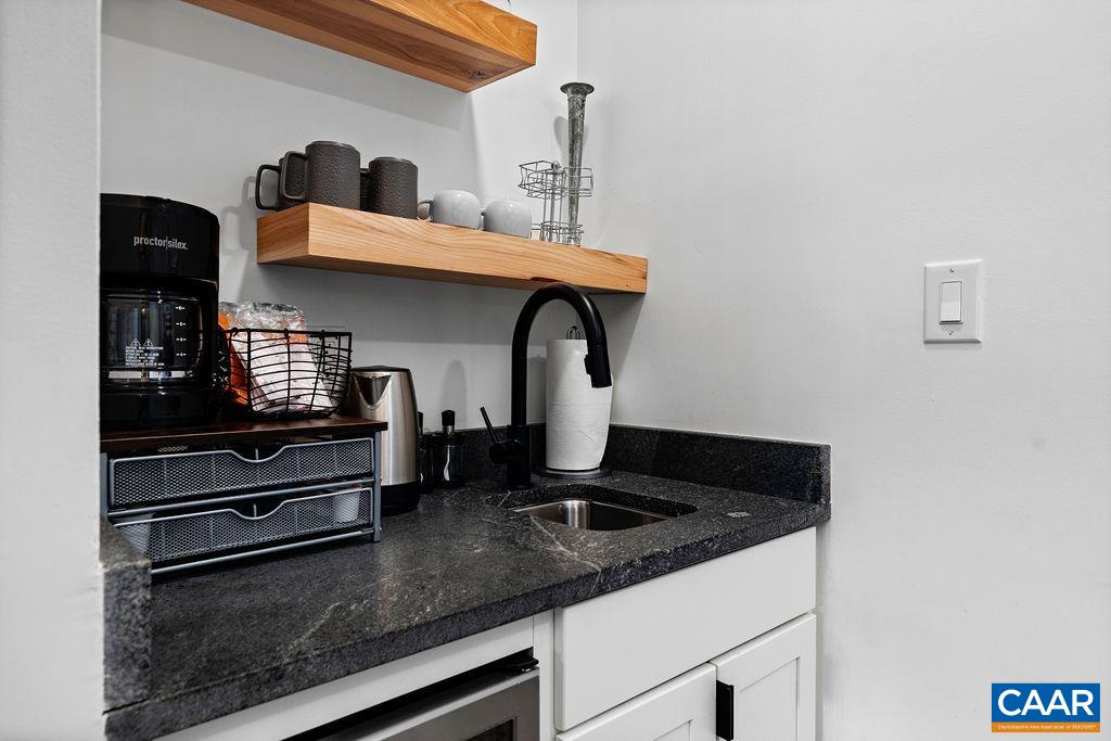 163 MOUNTAIN INN CONDOS