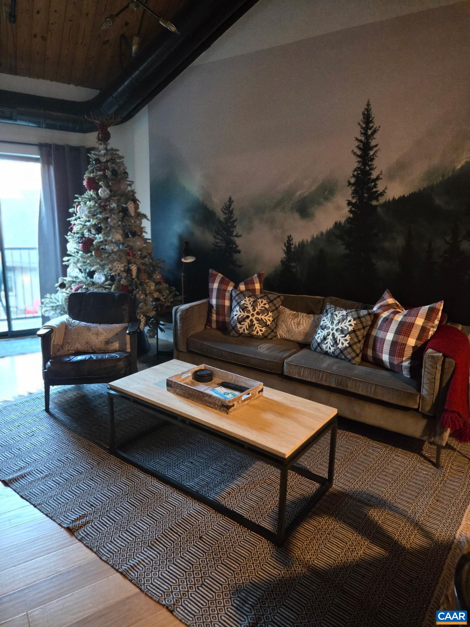 163 MOUNTAIN INN CONDOS