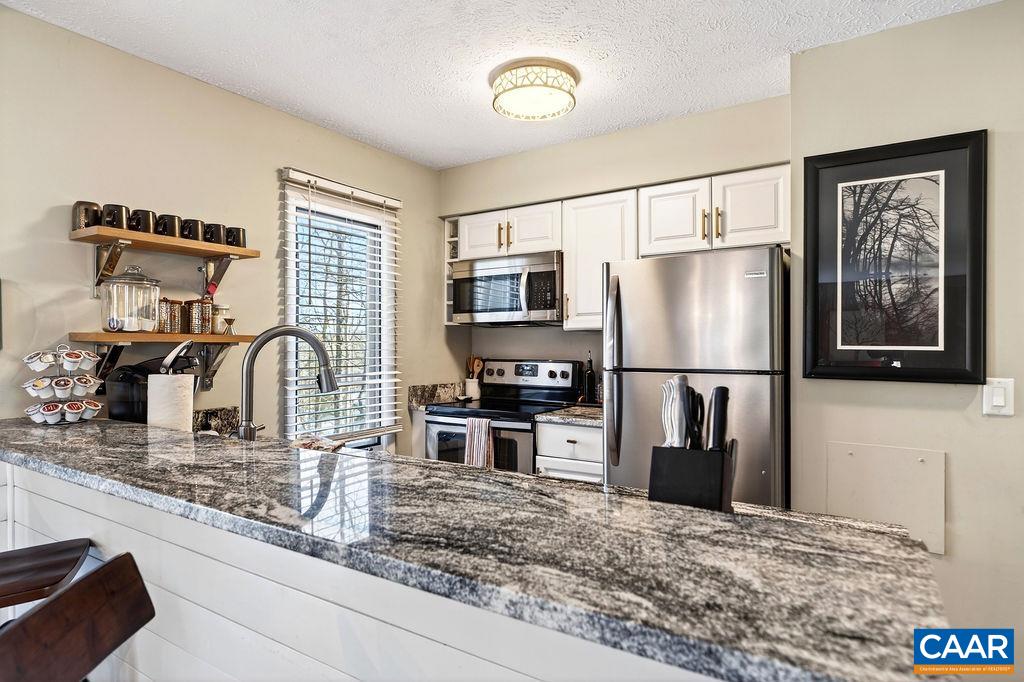 2247 TANNERS RIDGE