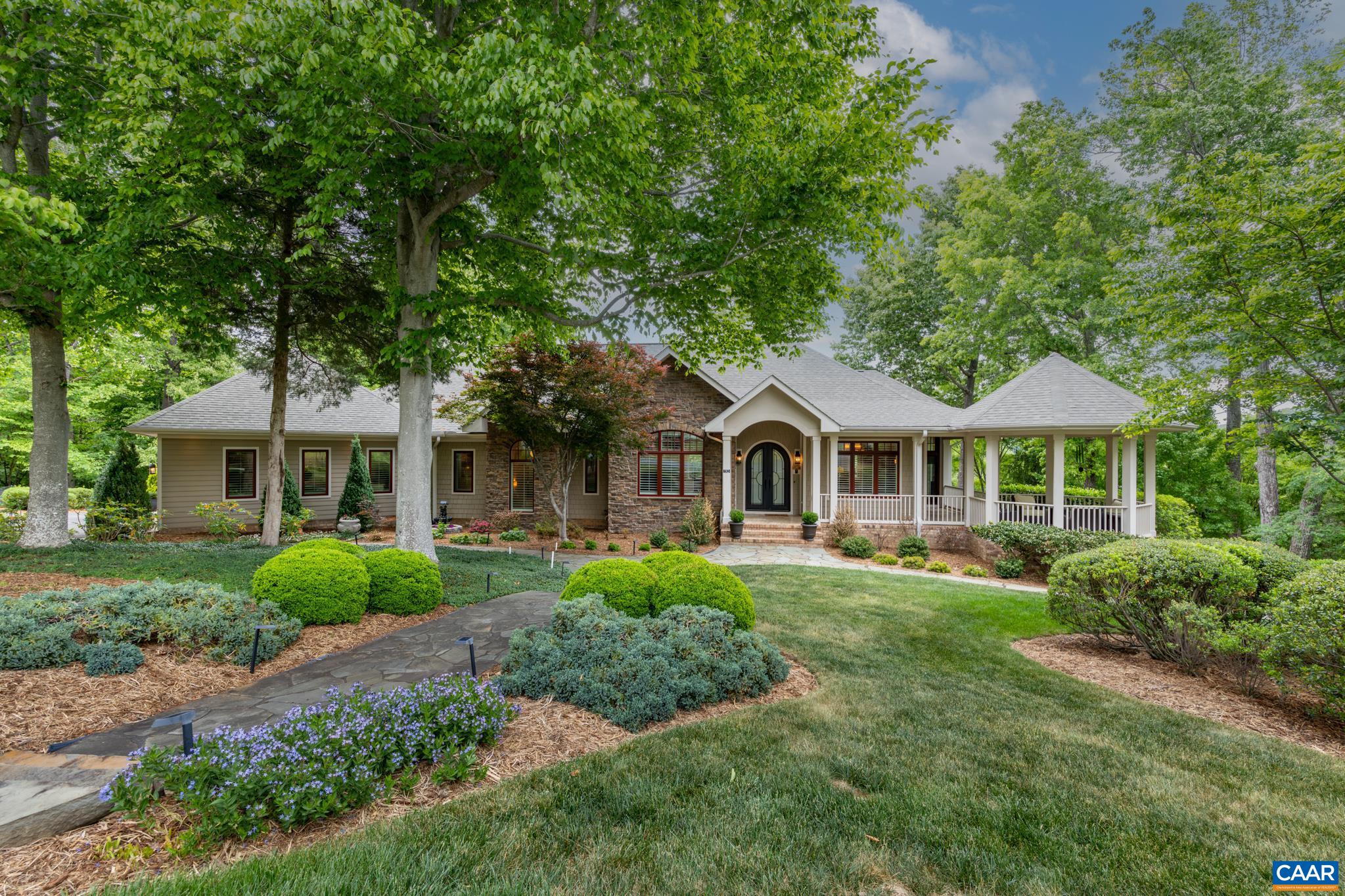 110 HIGH CREST LN