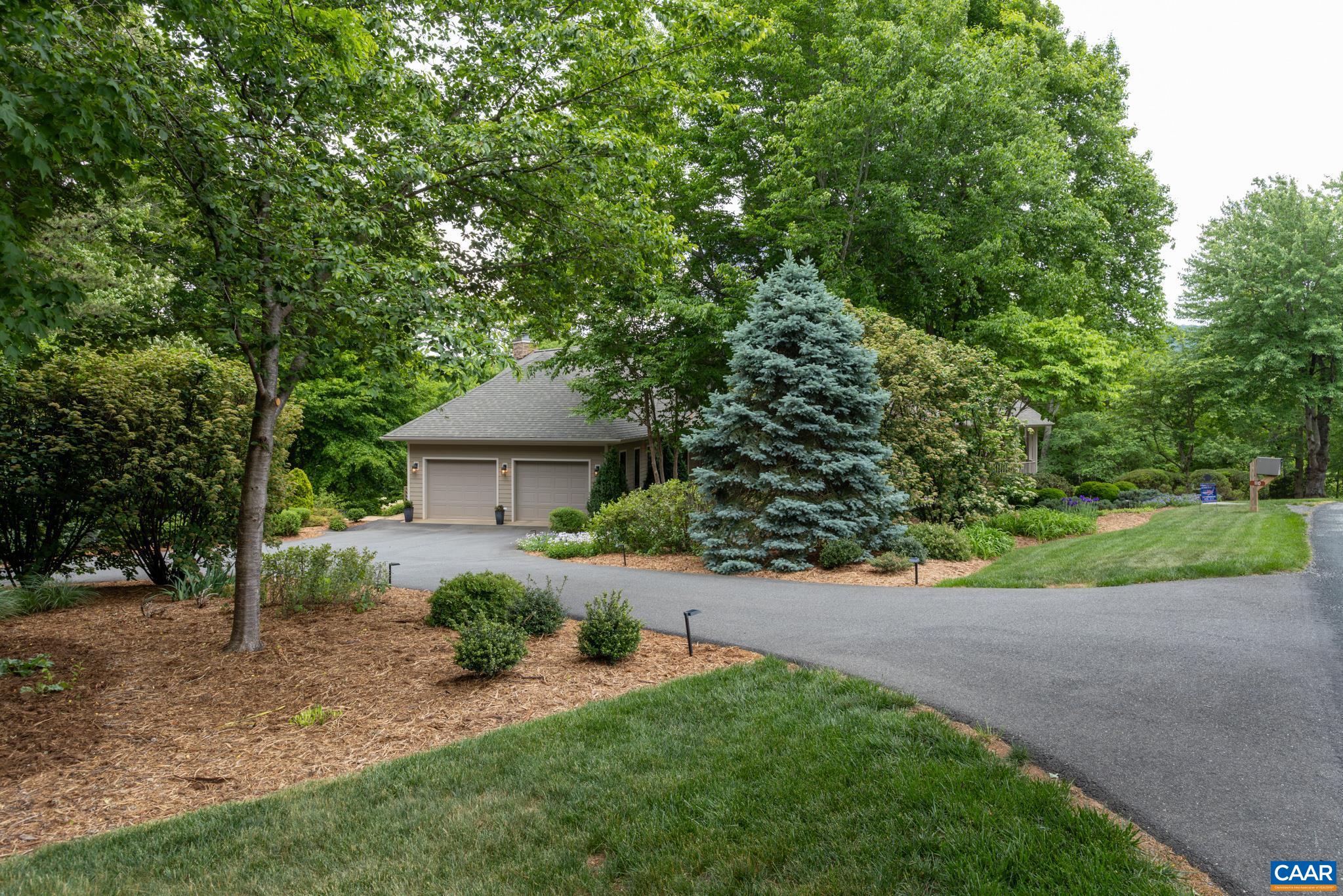 110 HIGH CREST LN