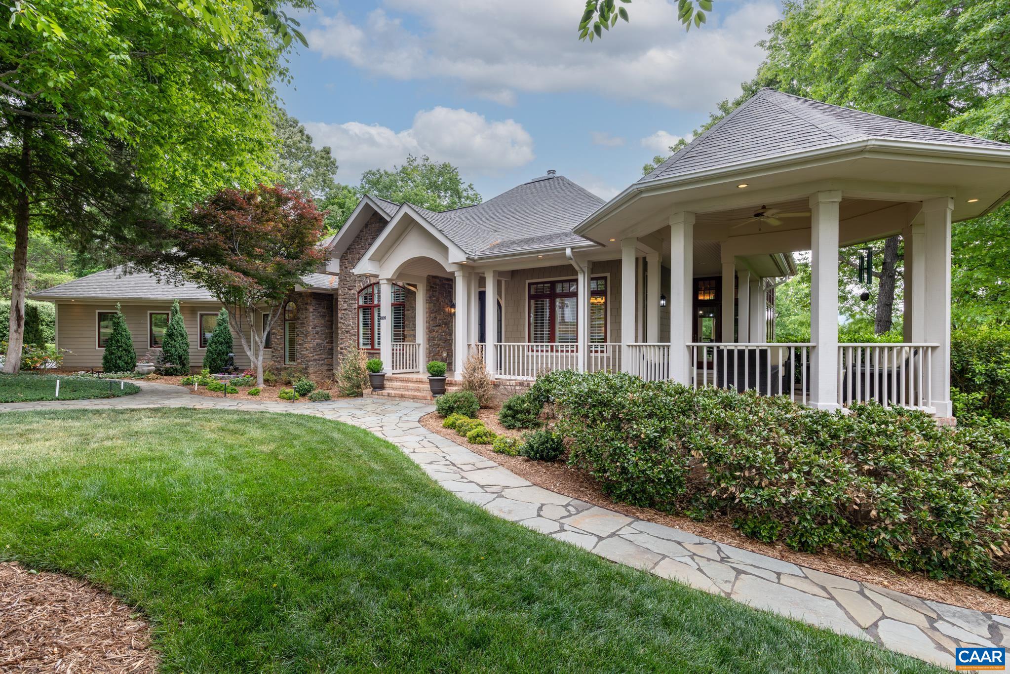 110 HIGH CREST LN