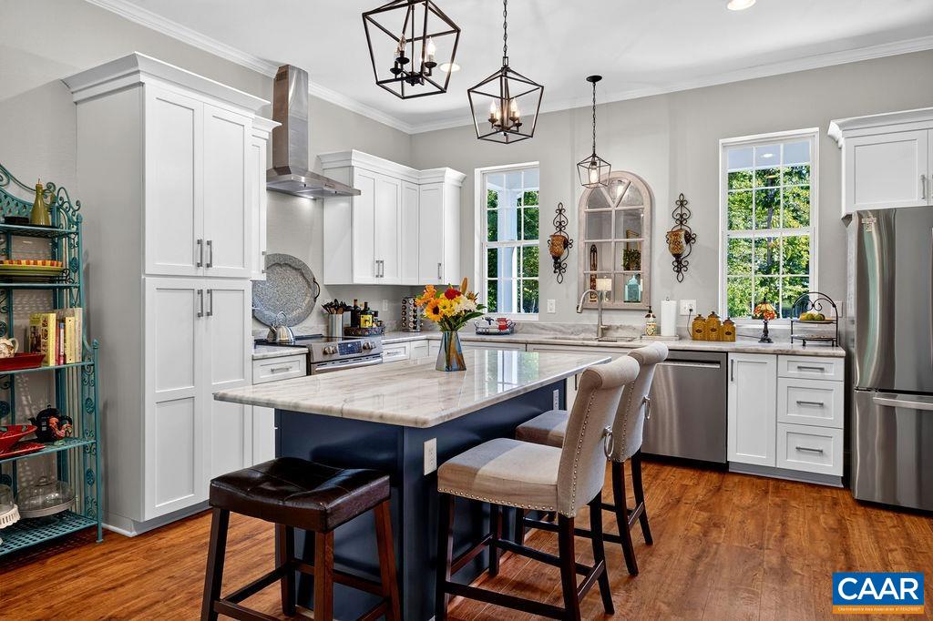 858 STONEY CREEK WEST
