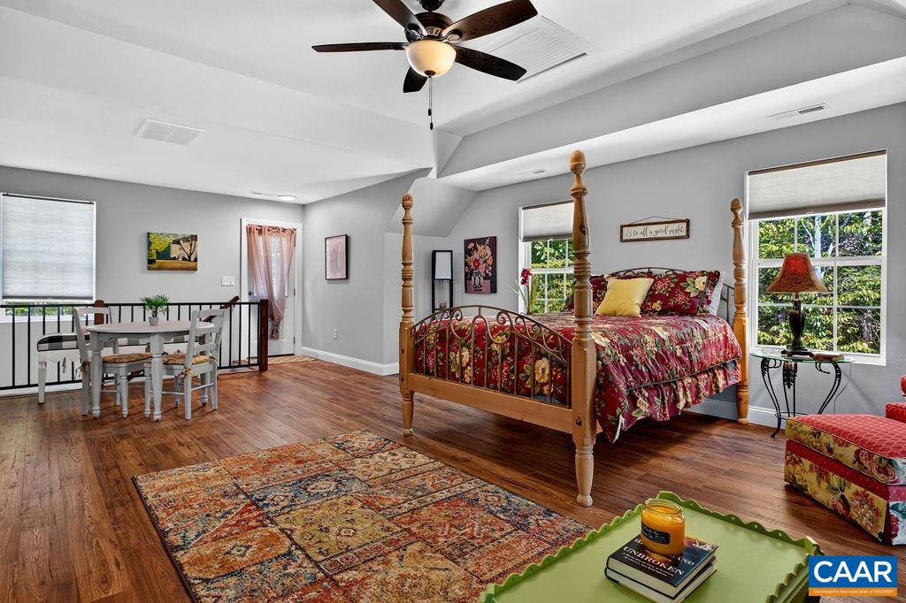 858 STONEY CREEK WEST