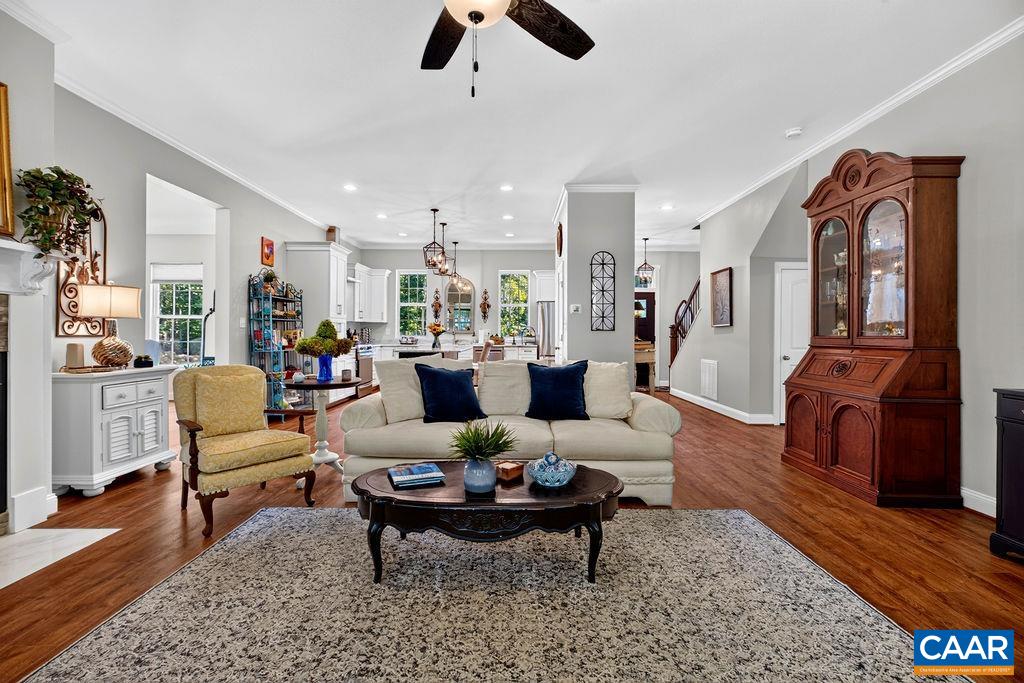 858 STONEY CREEK WEST