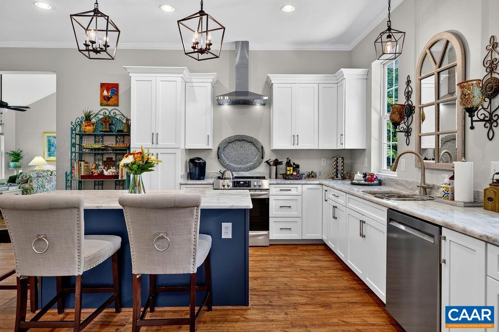858 STONEY CREEK WEST