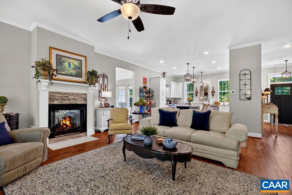 858 STONEY CREEK WEST