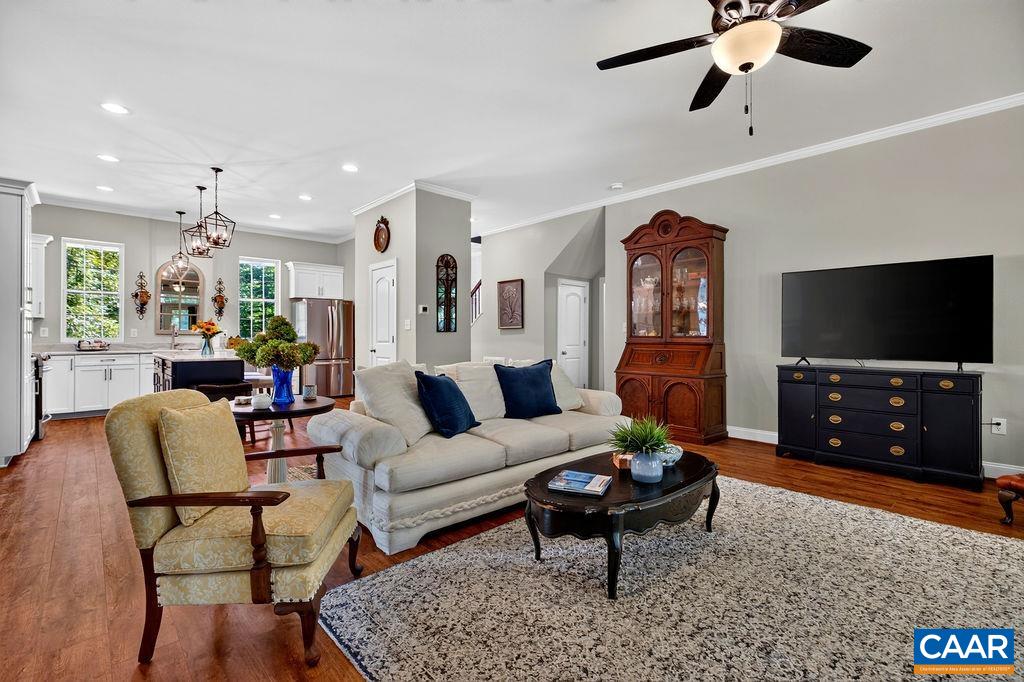 858 STONEY CREEK WEST