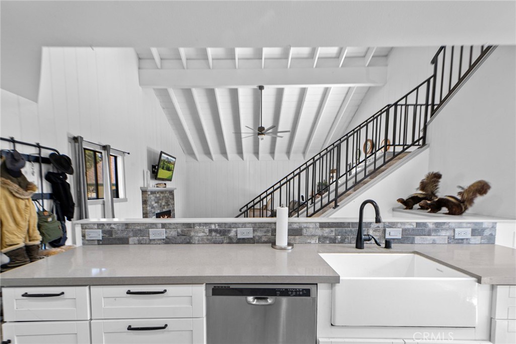 26429 Apache Trail