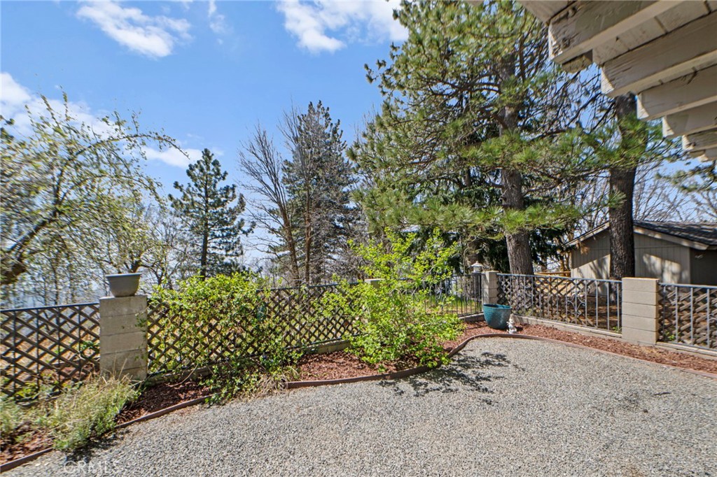 26429 Apache Trail