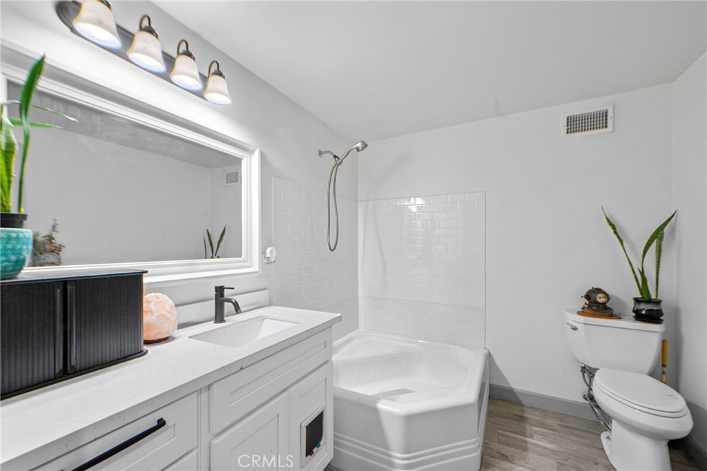 26429 Apache Trail