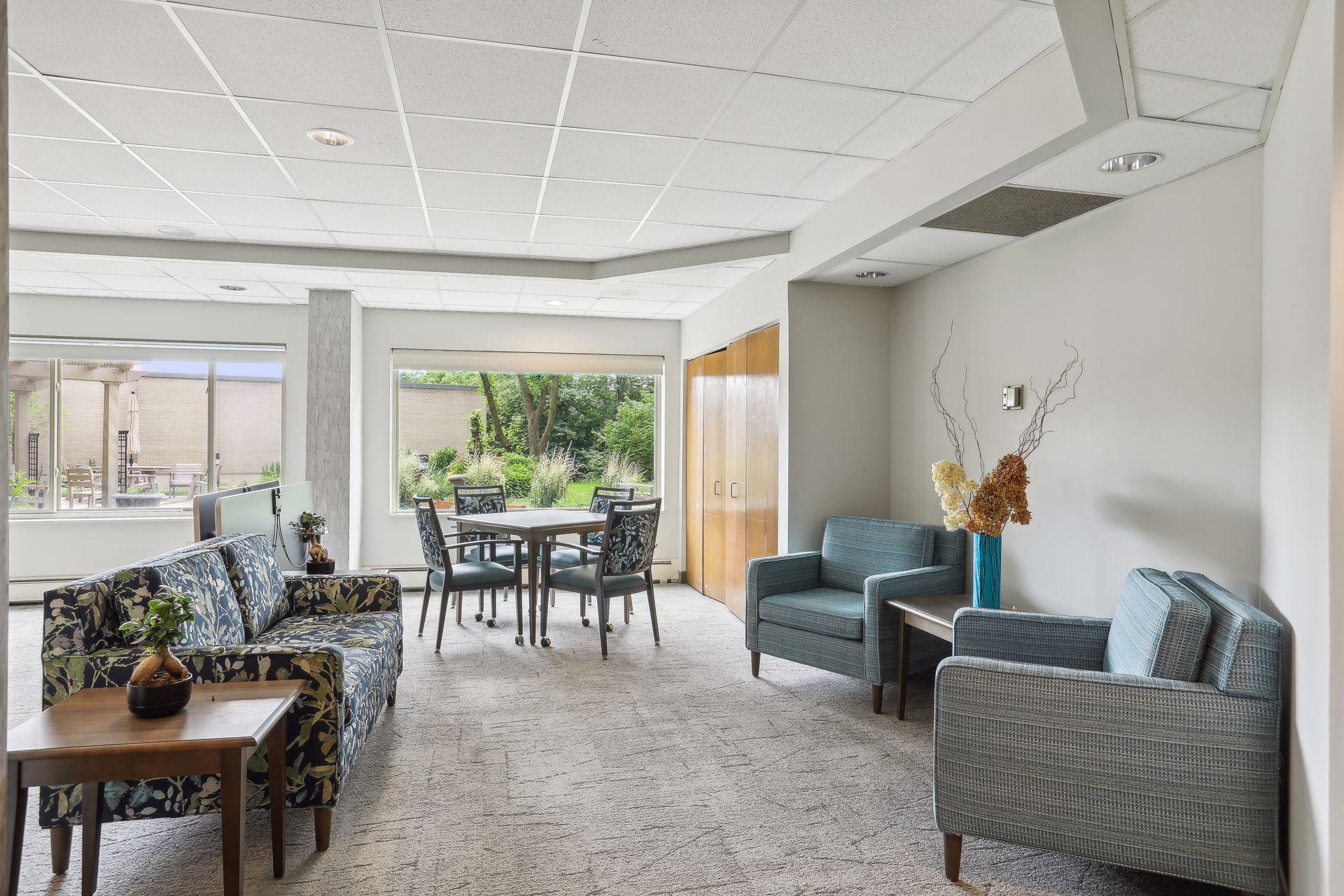 1425 W 28th Street Unit: 515