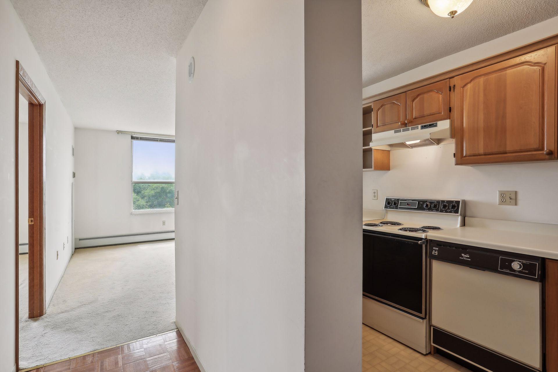 1425 W 28th Street Unit: 515