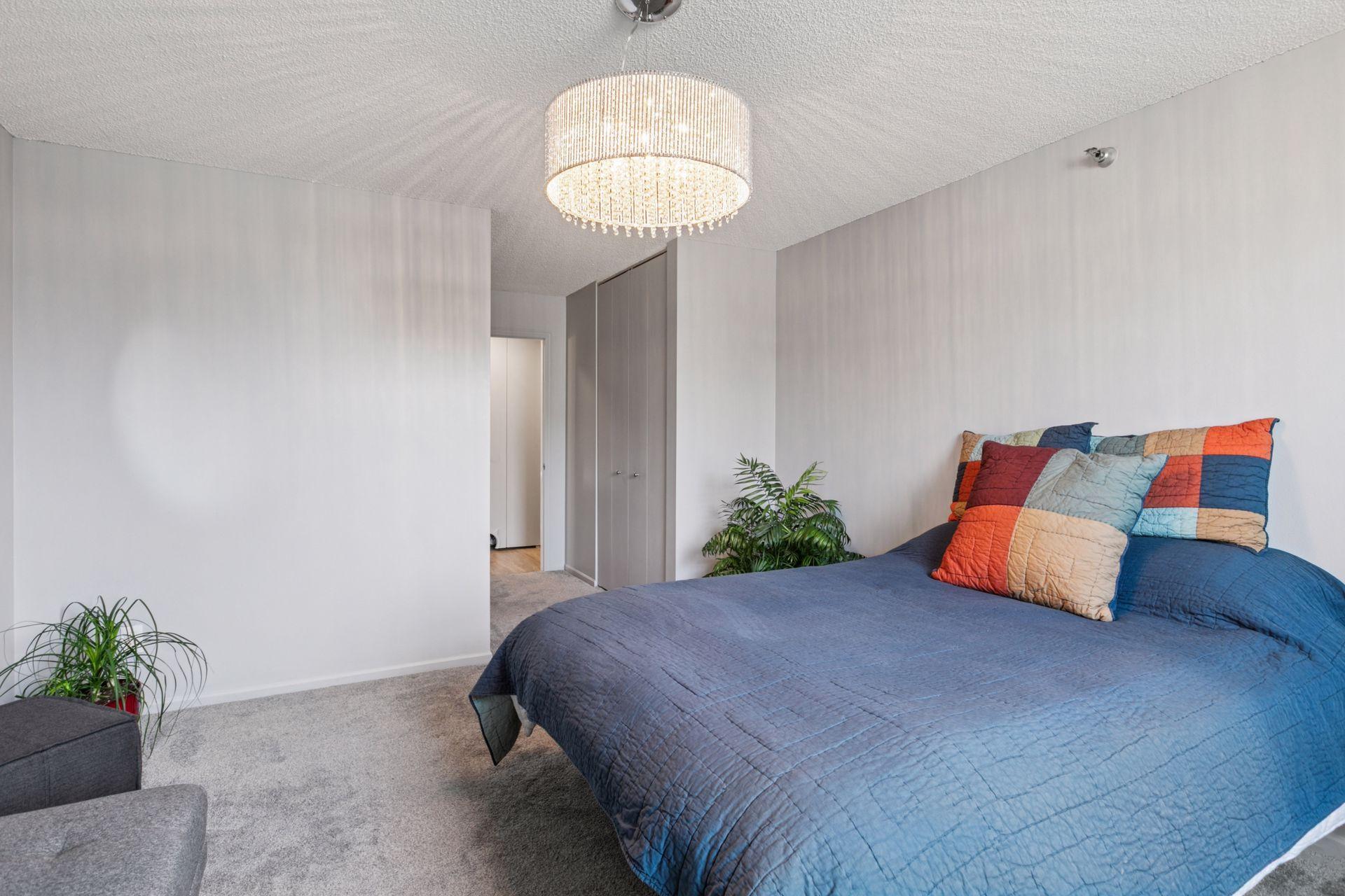 401 S 1st Street Unit: 816