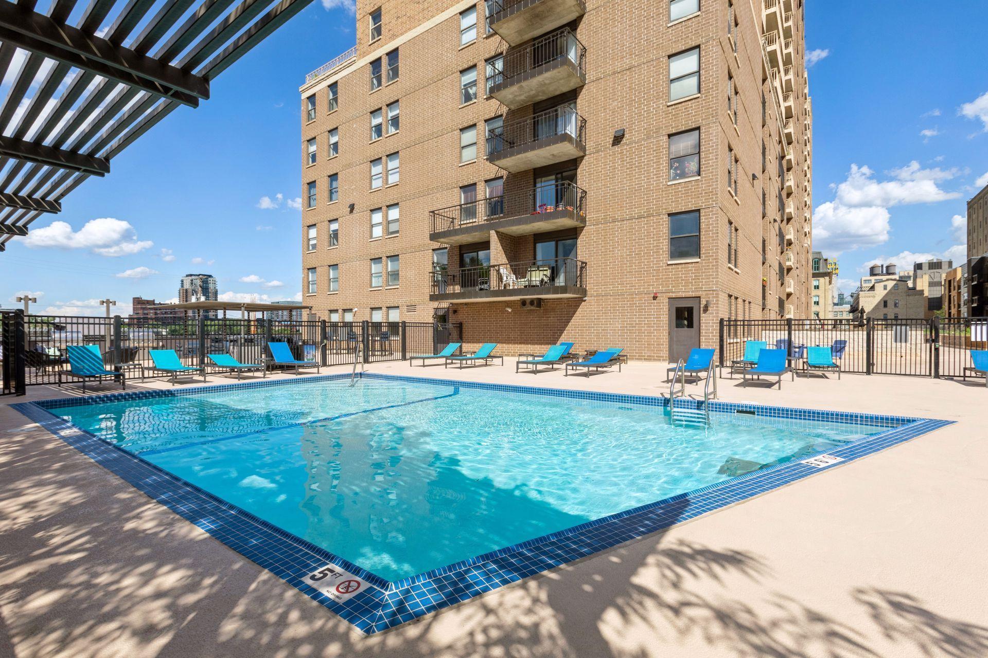 401 S 1st Street Unit: 816