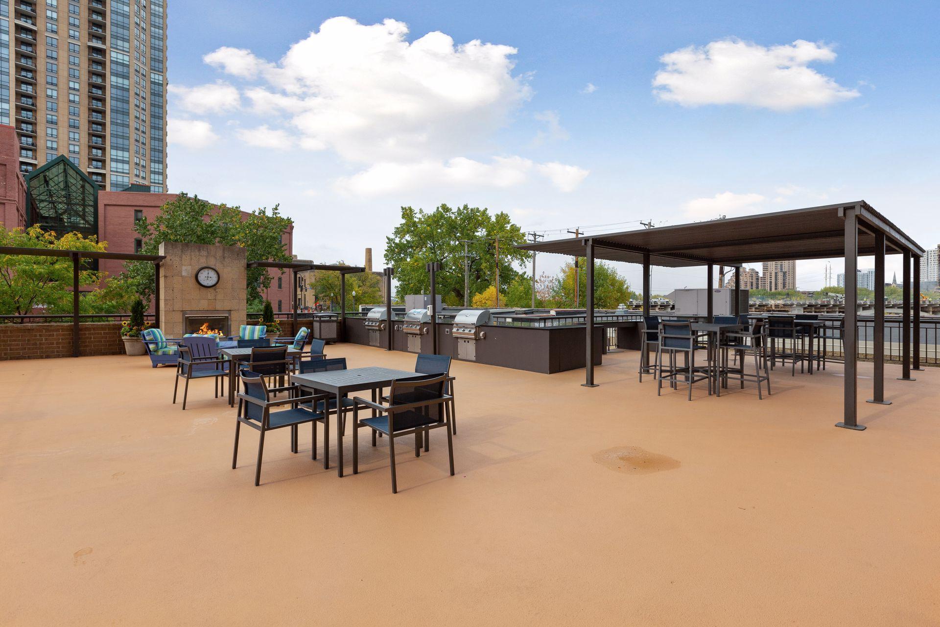 401 S 1st Street Unit: 816