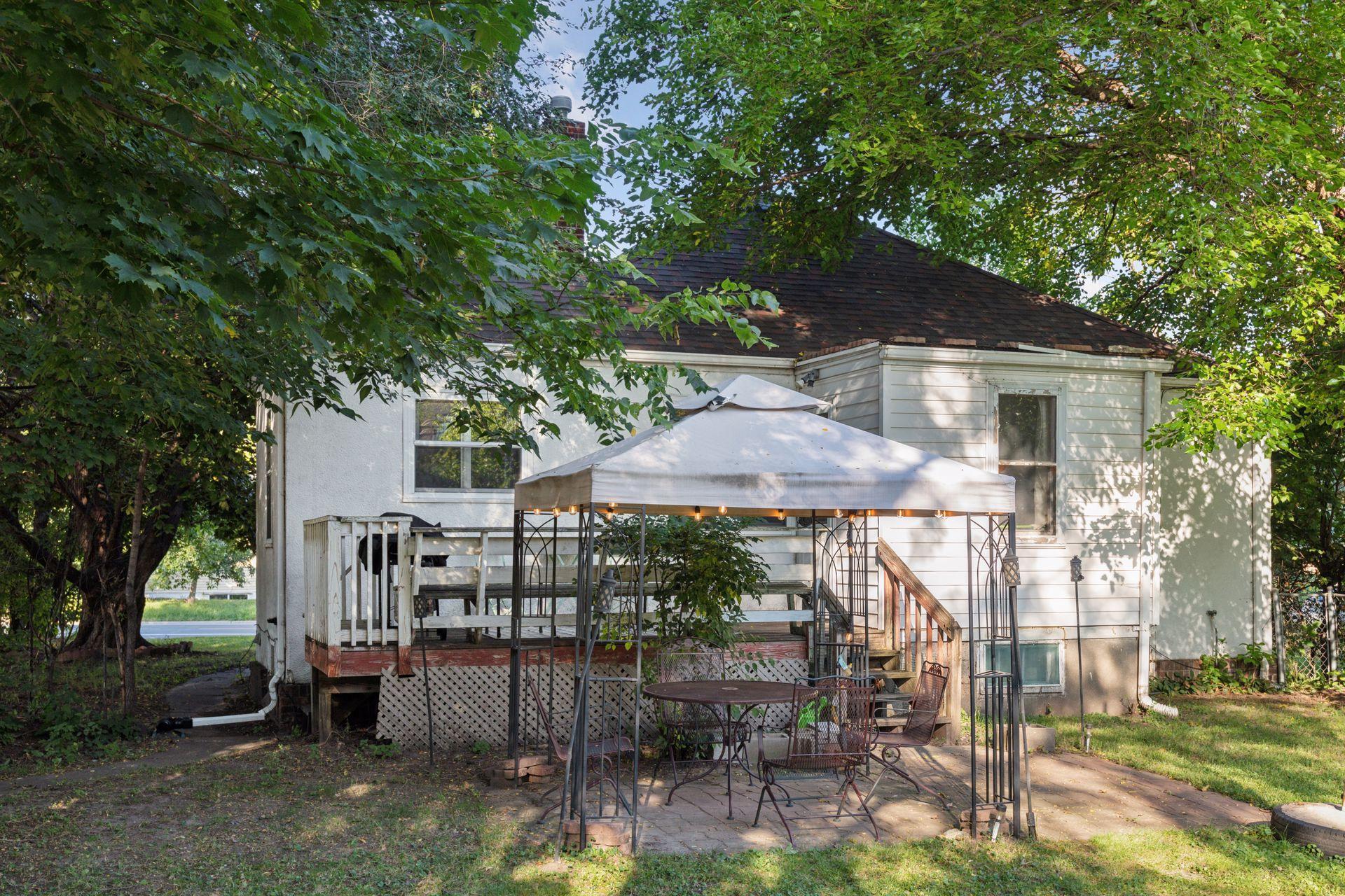 6533 Bloomington Avenue