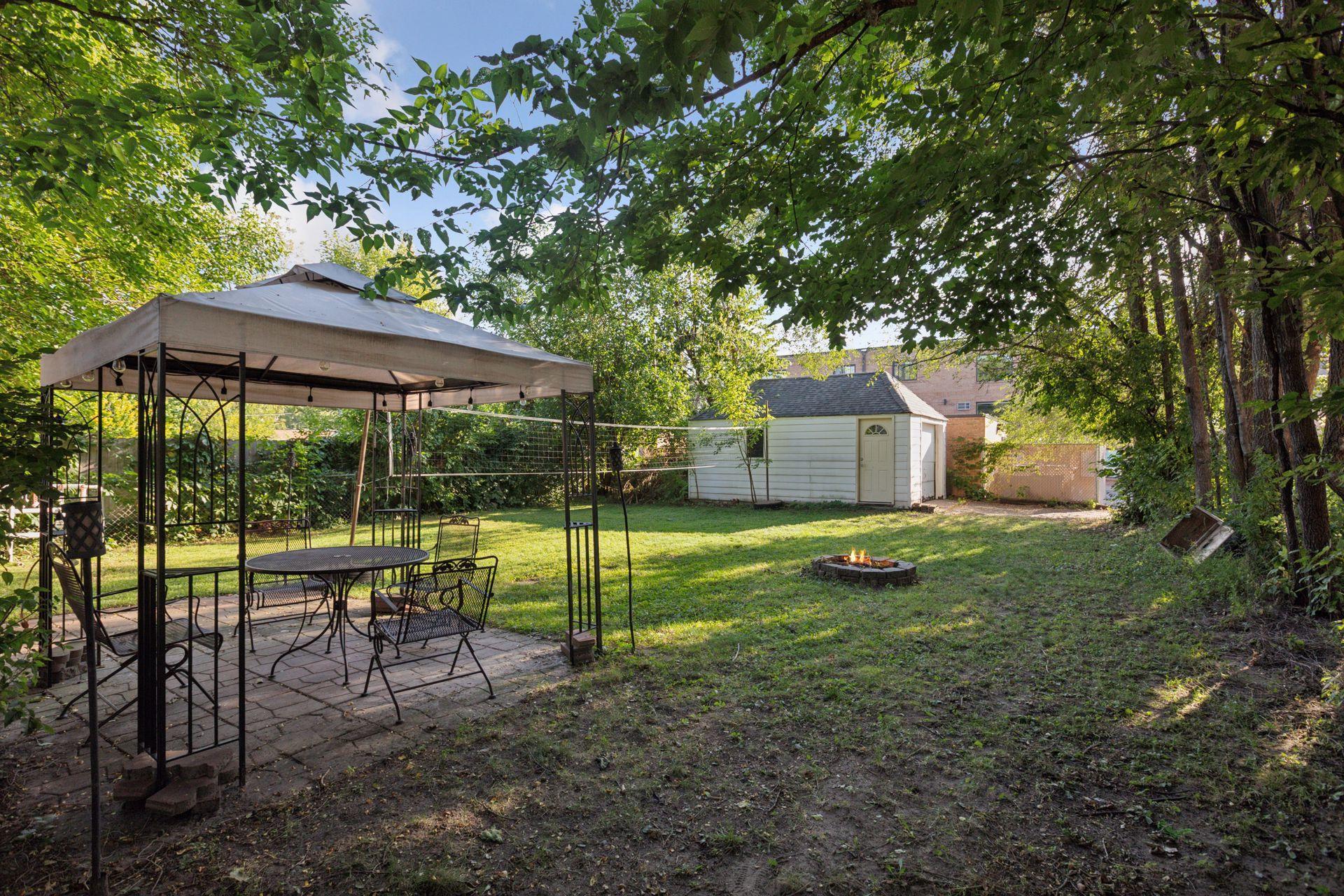6533 Bloomington Avenue