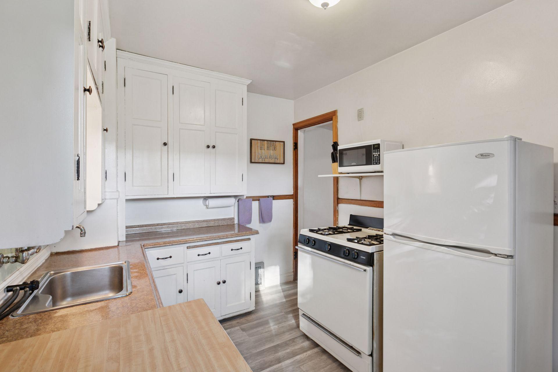 6533 Bloomington Avenue