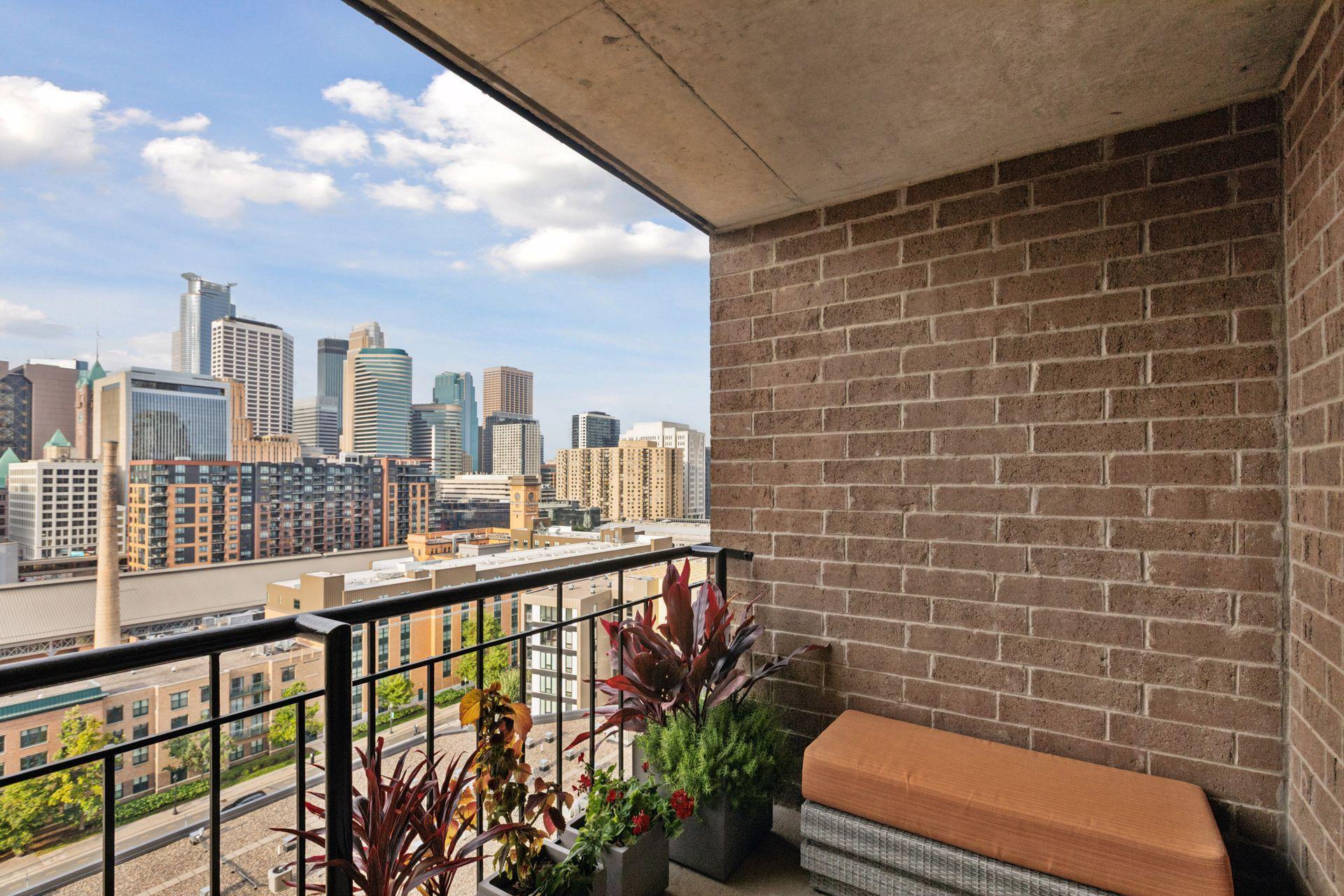 401 S 1st Street Unit: 1310
