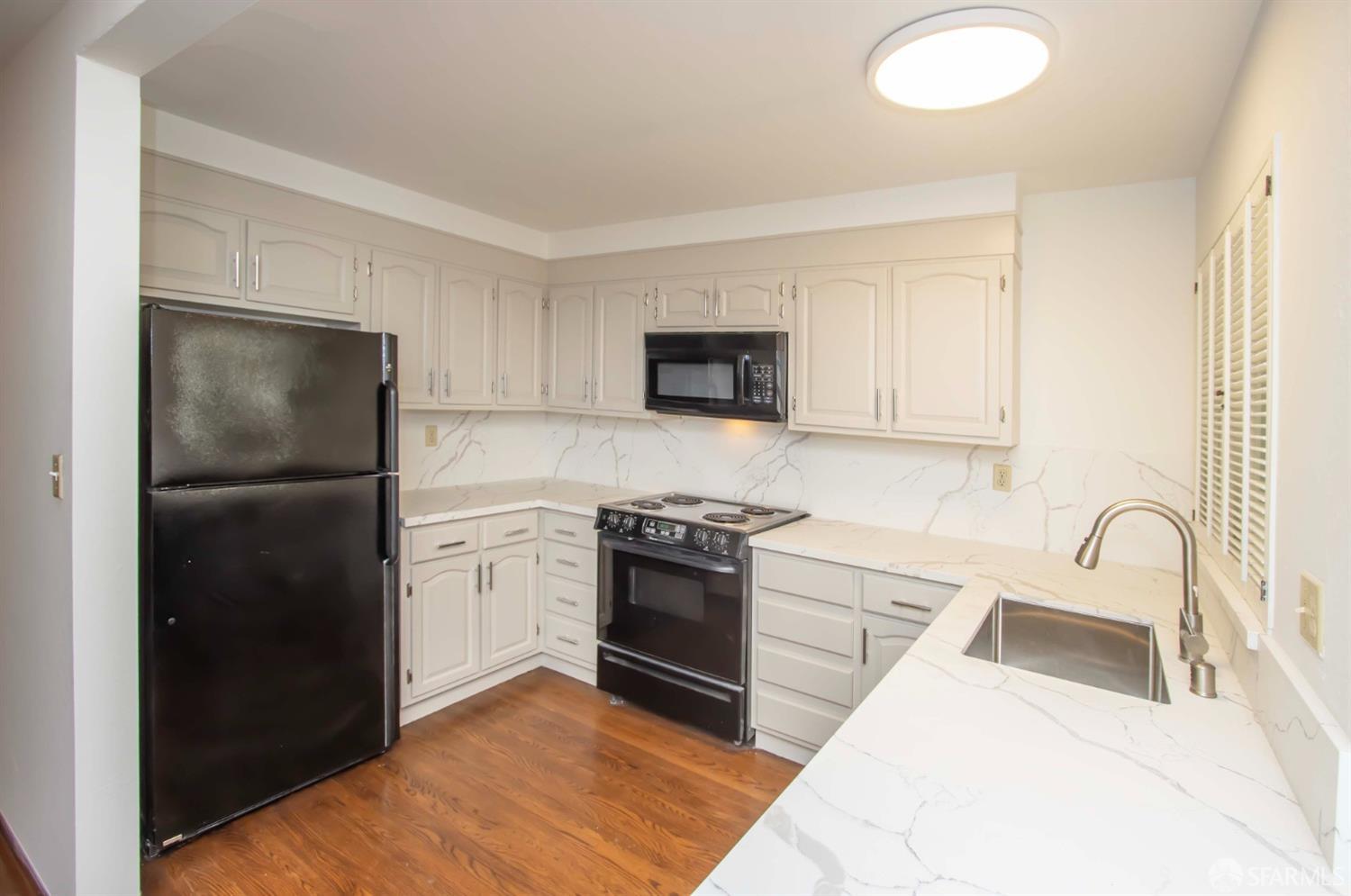 606 Clarendon Street