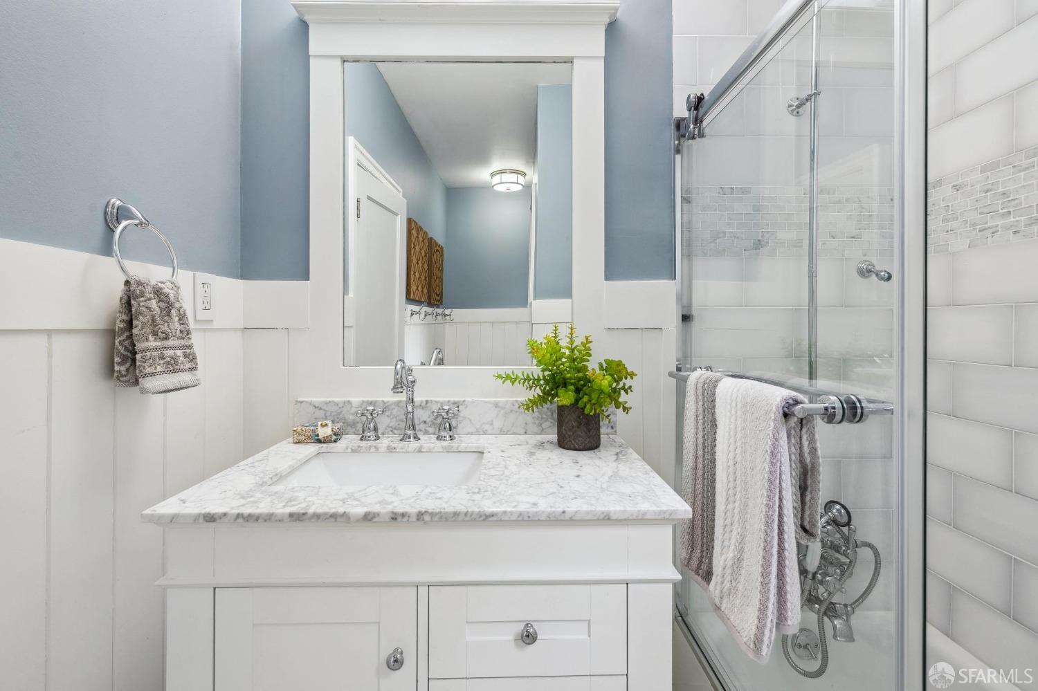 3425 Divisadero Street