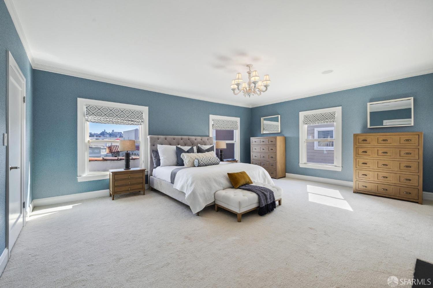 3425 Divisadero Street