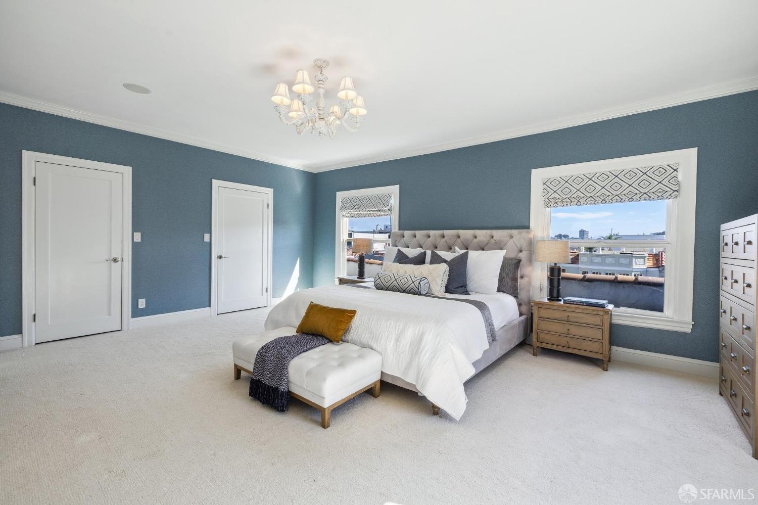 3425 Divisadero Street