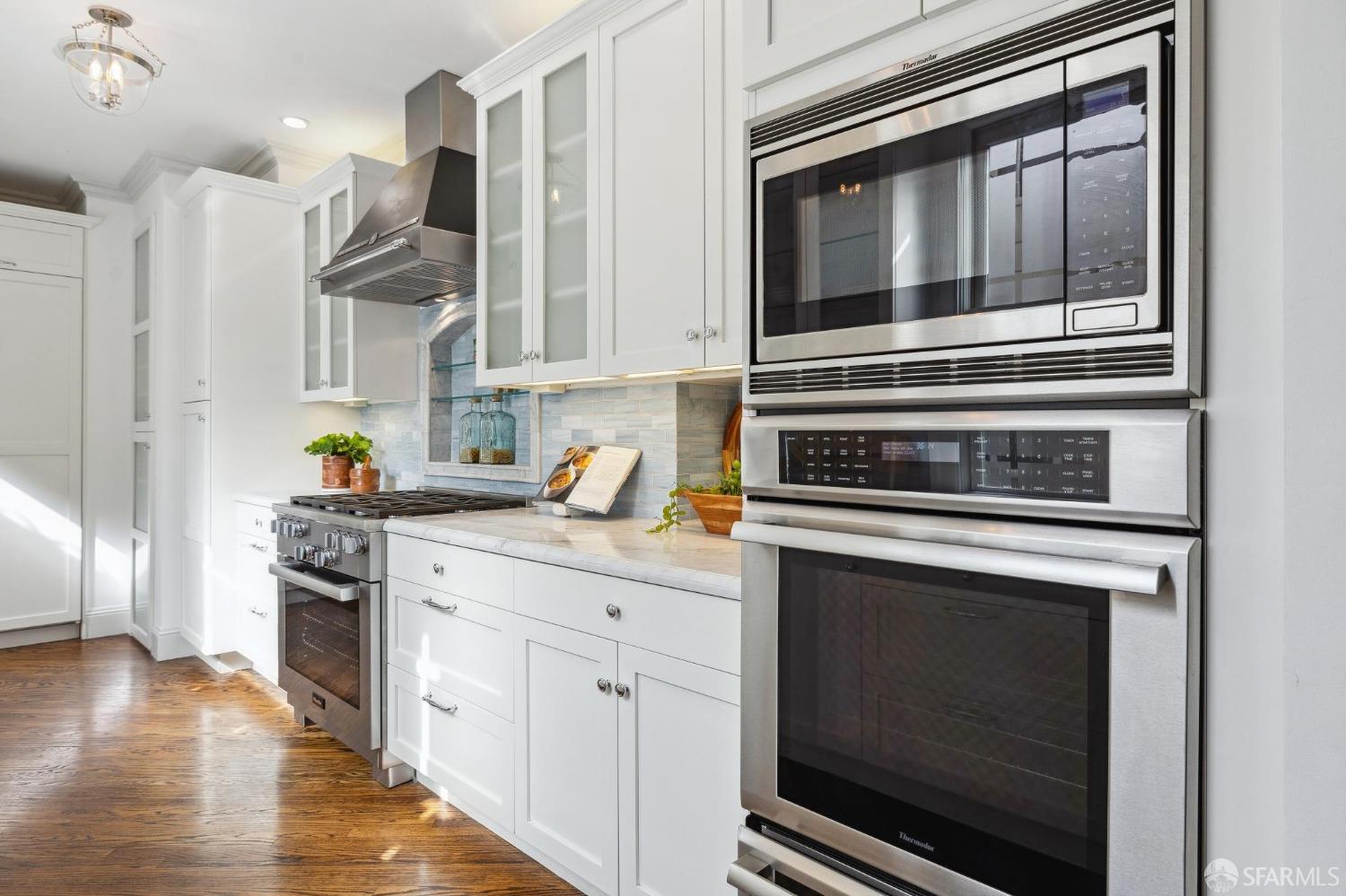 3425 Divisadero Street