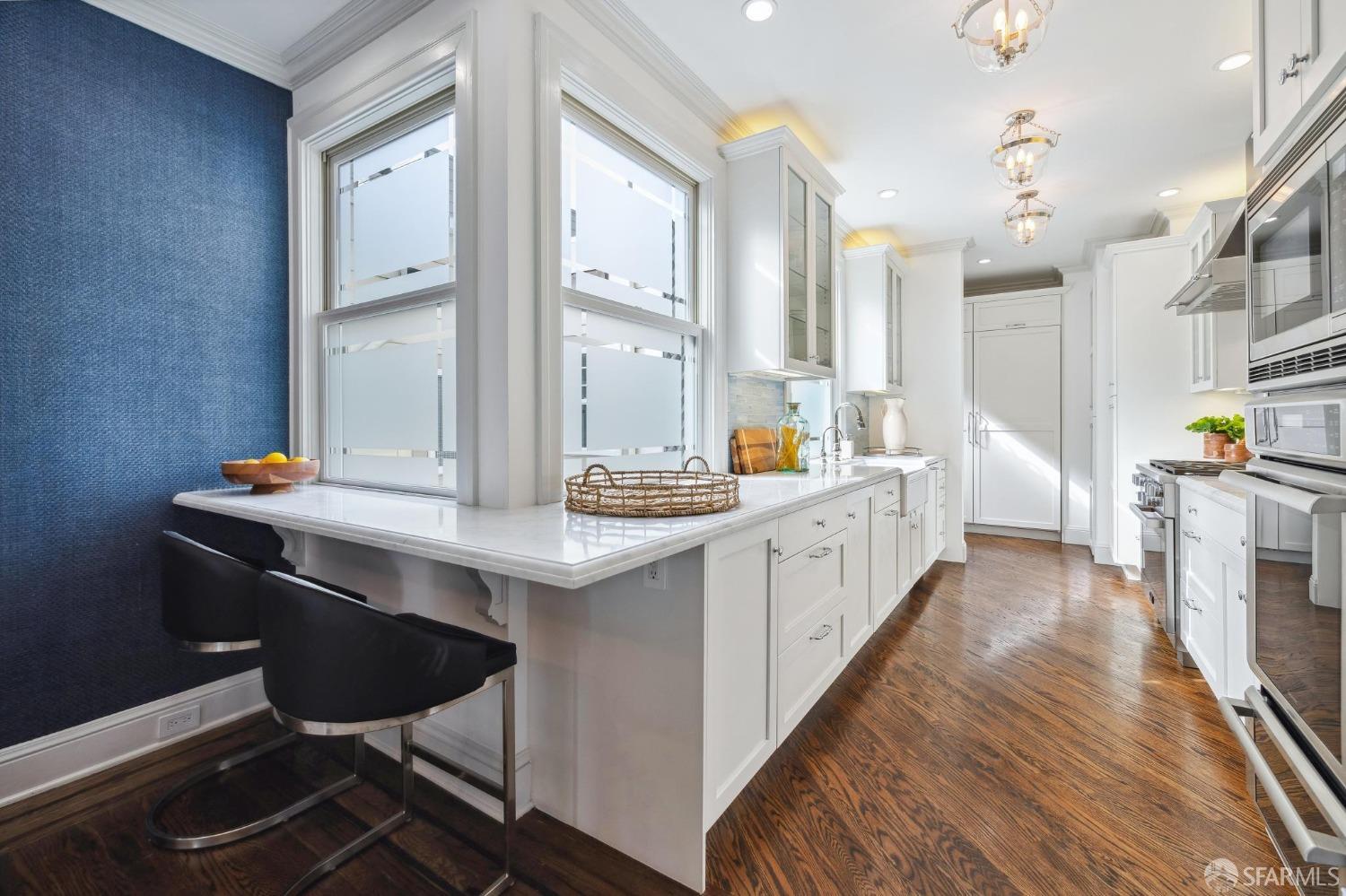 3425 Divisadero Street