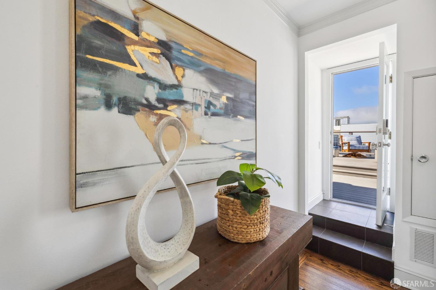 3425 Divisadero Street