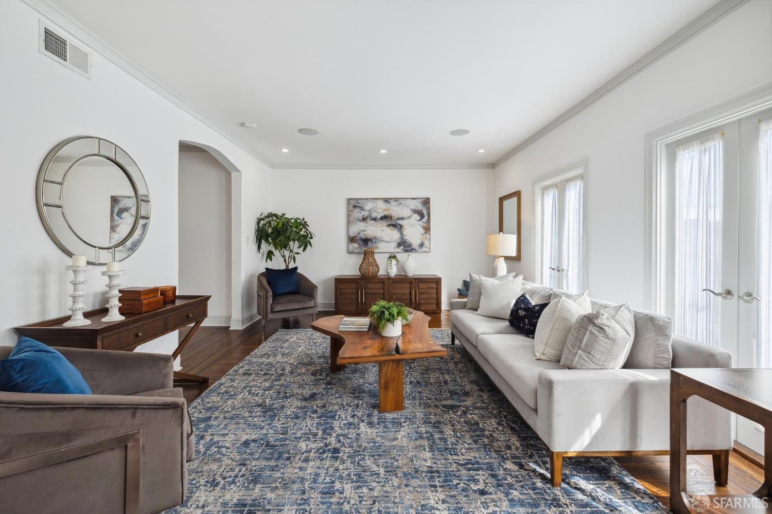 3425 Divisadero Street