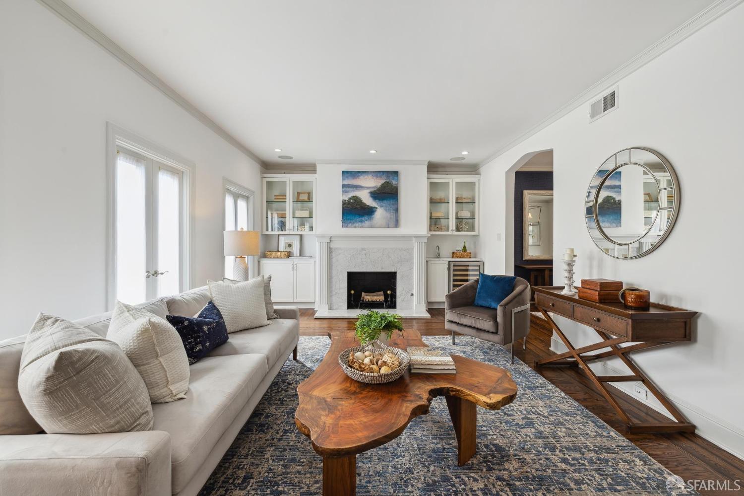 3425 Divisadero Street