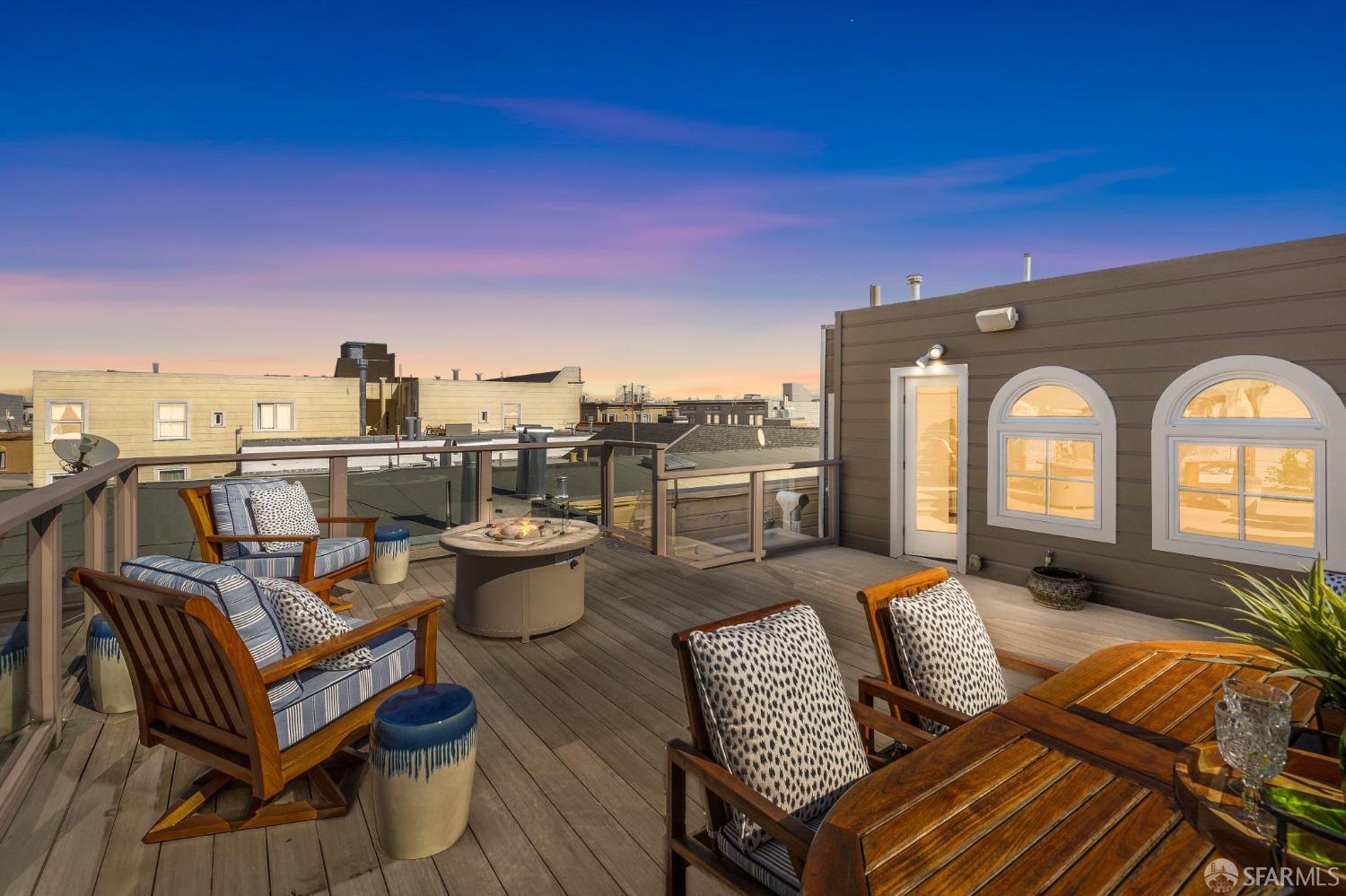 3425 Divisadero Street