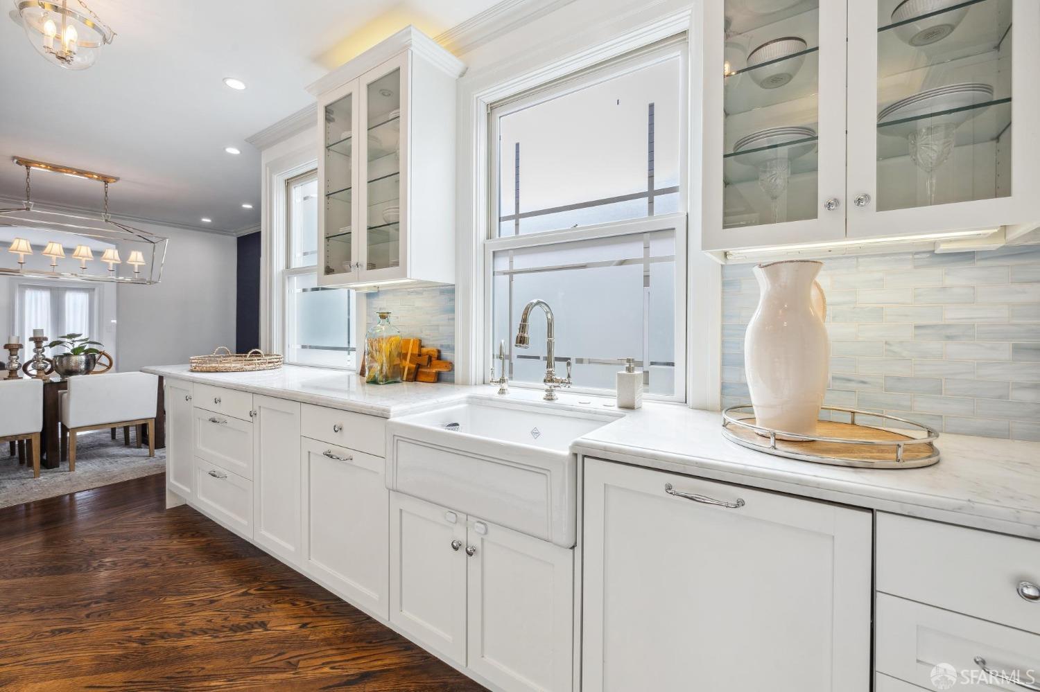 3425 Divisadero Street