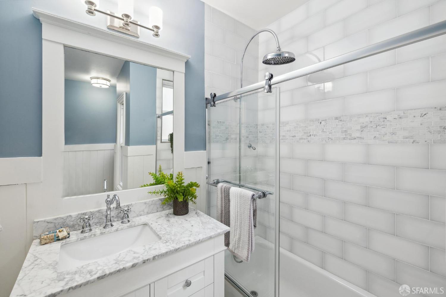 3425 Divisadero Street