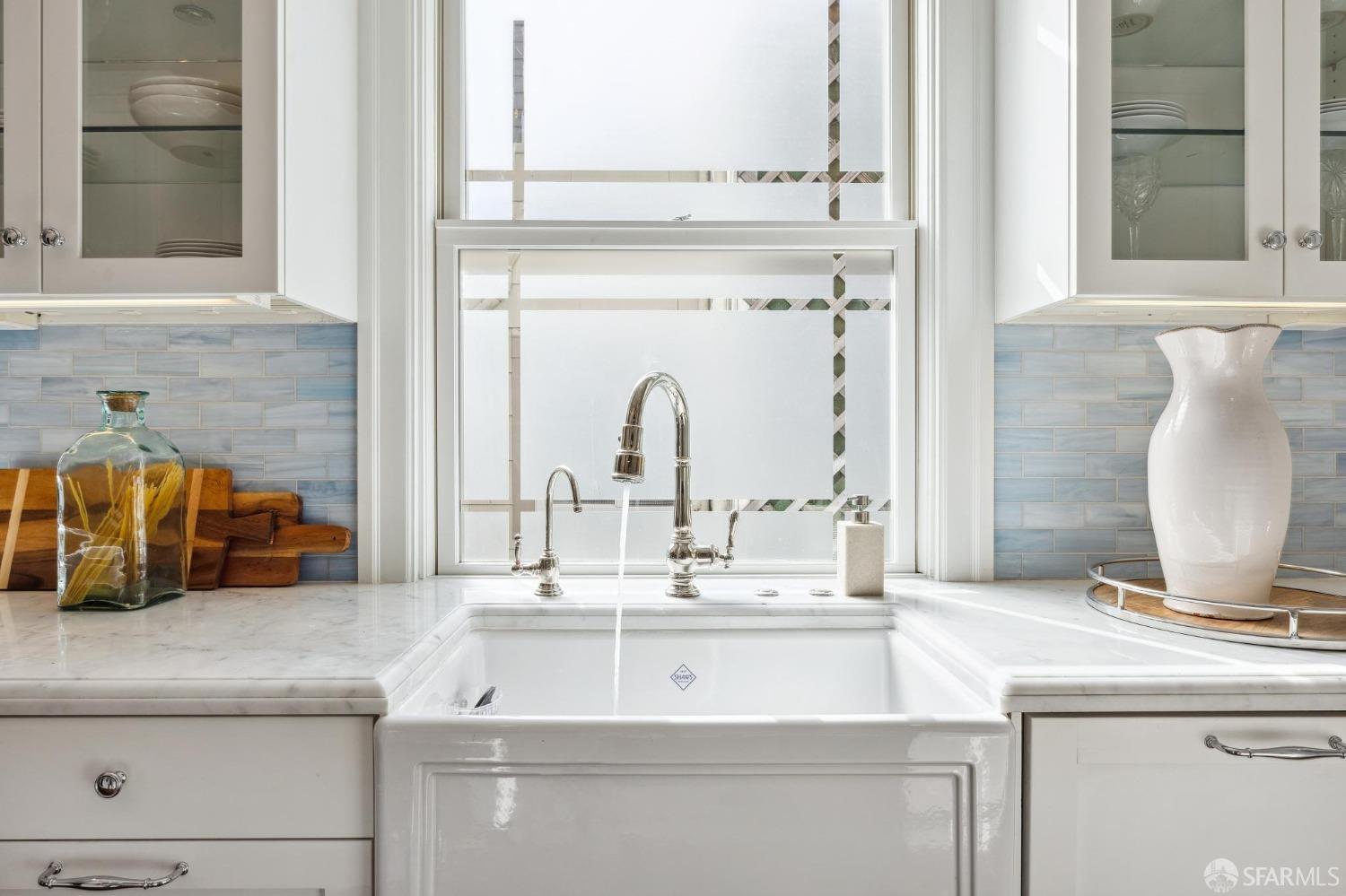 3425 Divisadero Street