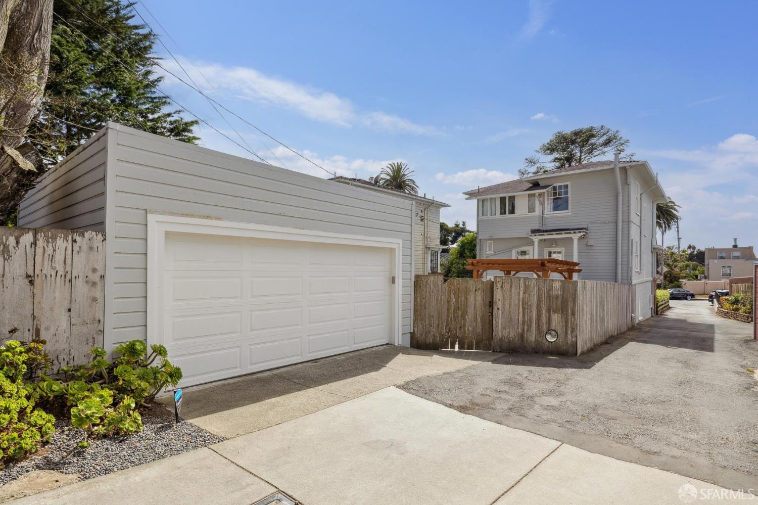26 Urbano Drive