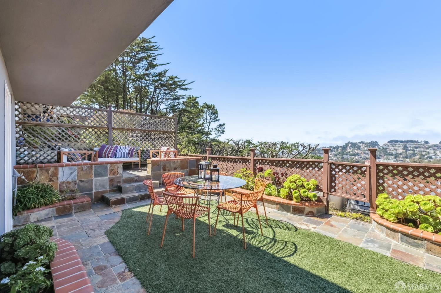 23 Gladeview Way